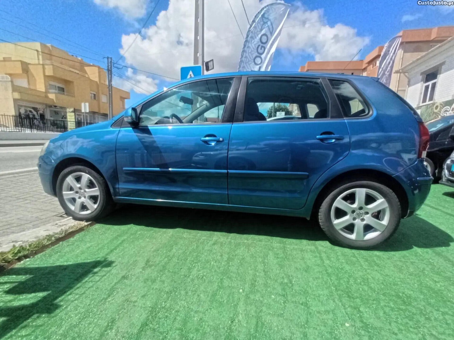 Volkswagen Polo 1.4 TDi Confortline — fotografia 12