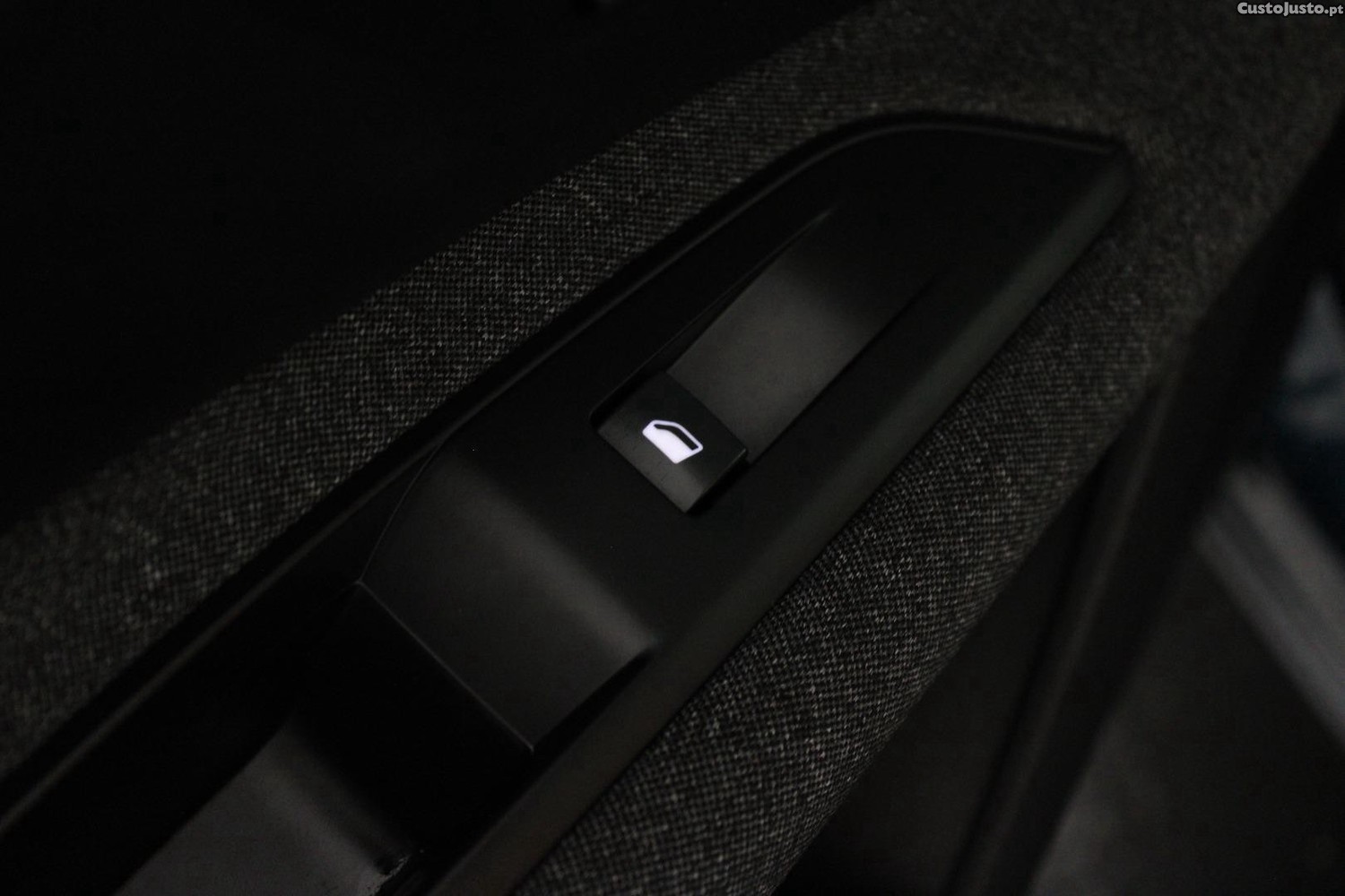 Peugeot 3008 1.5 BHDI ACTIVE — fotografia 8