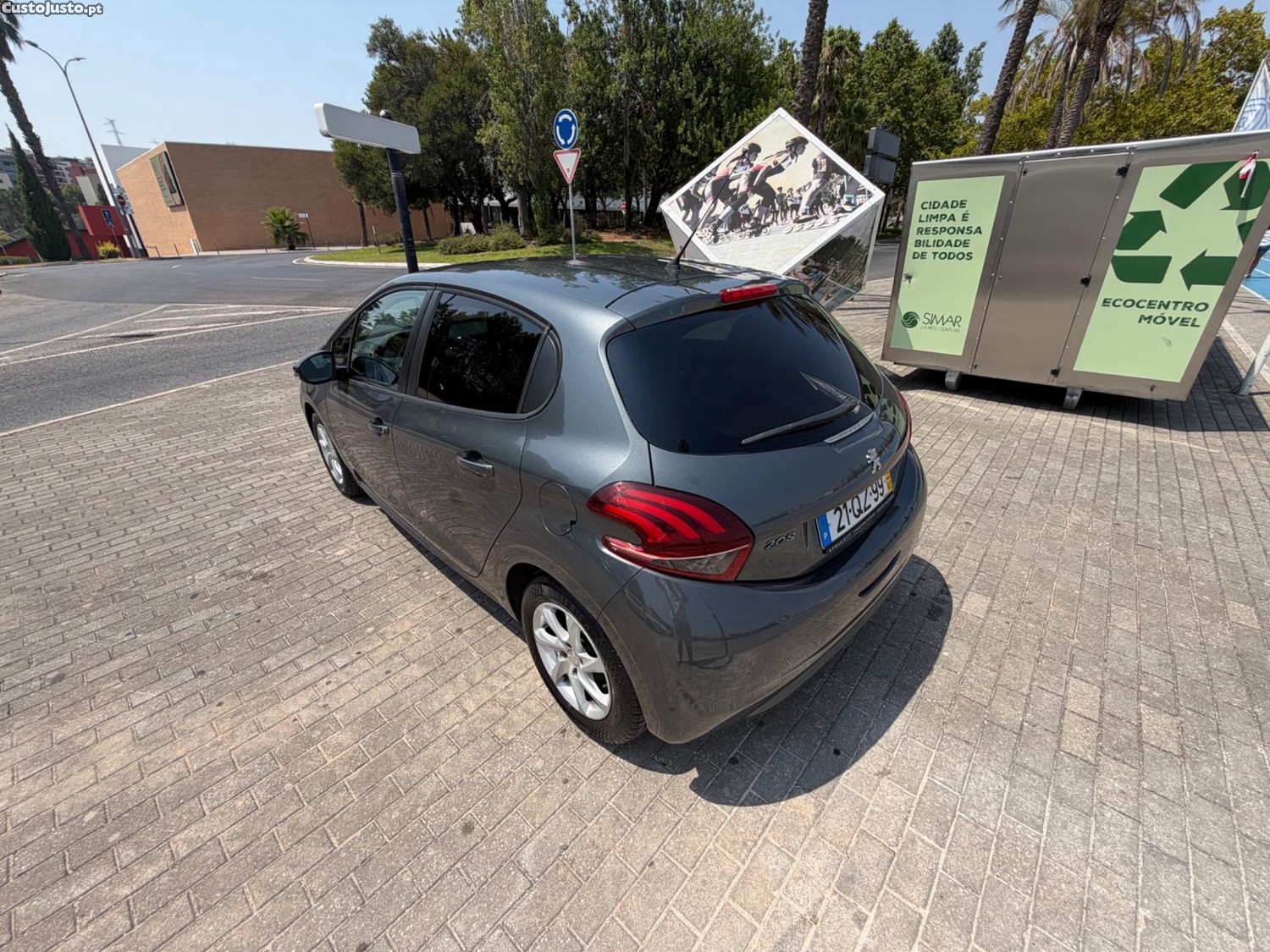 Peugeot 208 1.2 PURETECH ACTIVE — fotografia 13