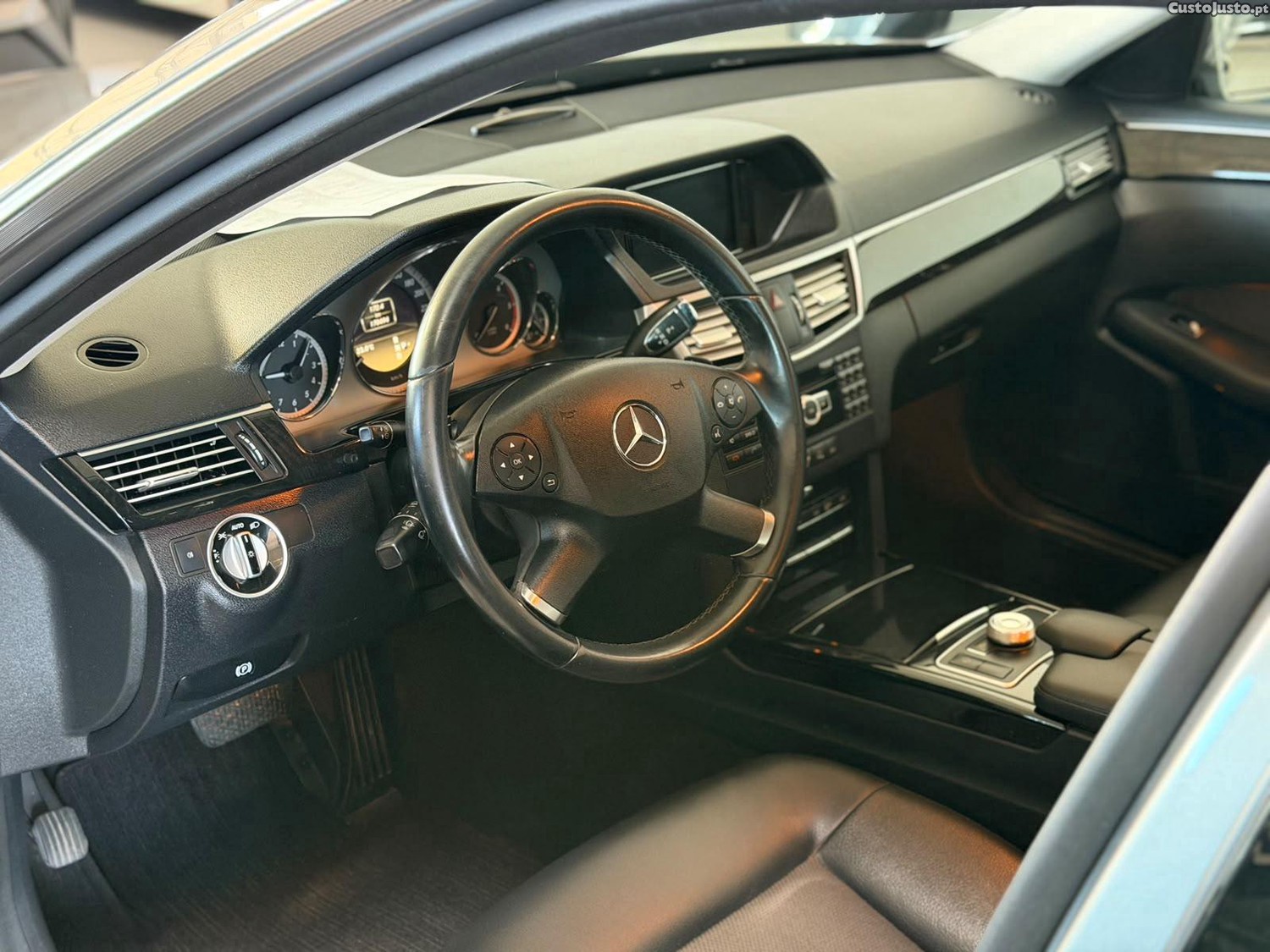 Mercedes-Benz E 220 CDi Avantgarde BlueEfficiency Auto — fotografia 9