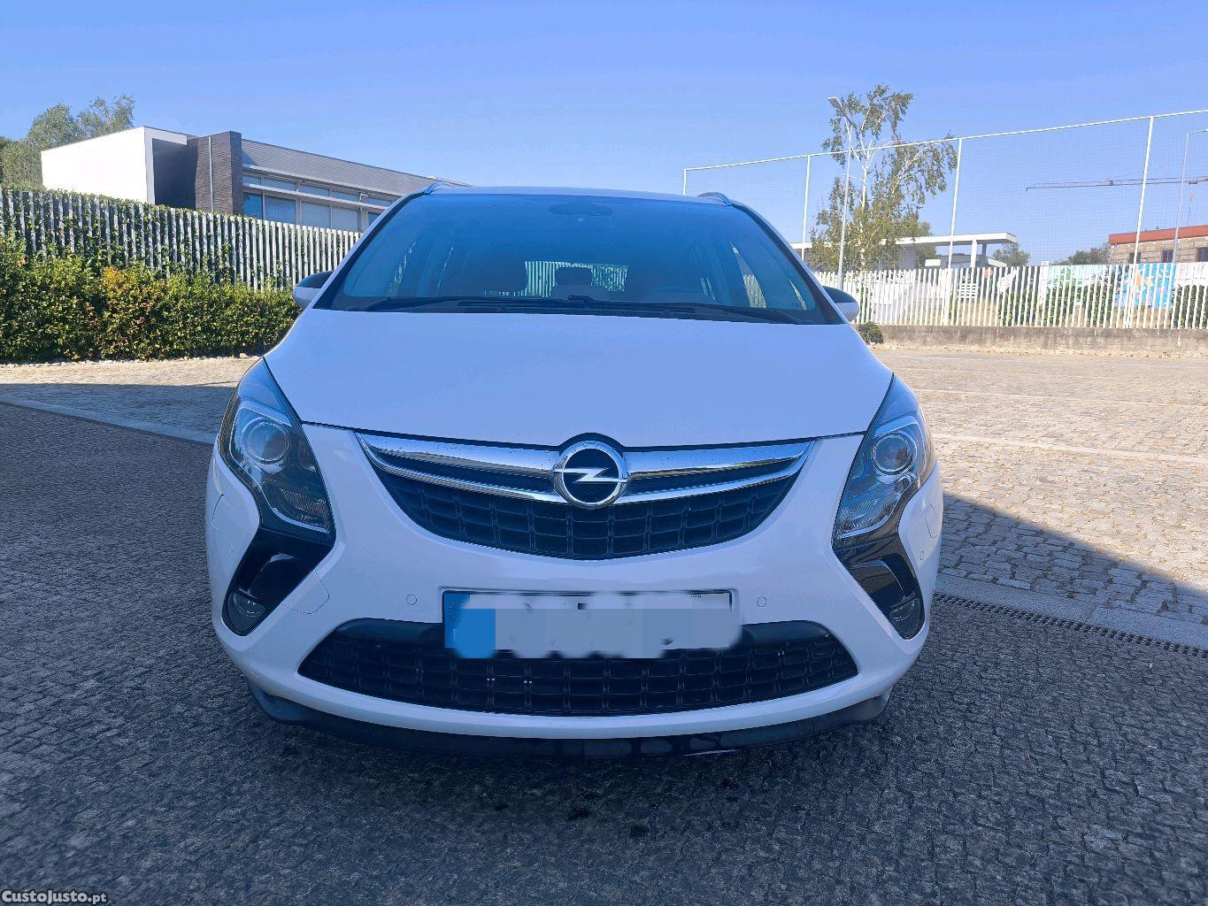 Opel Zafira Full extras — fotografia 4