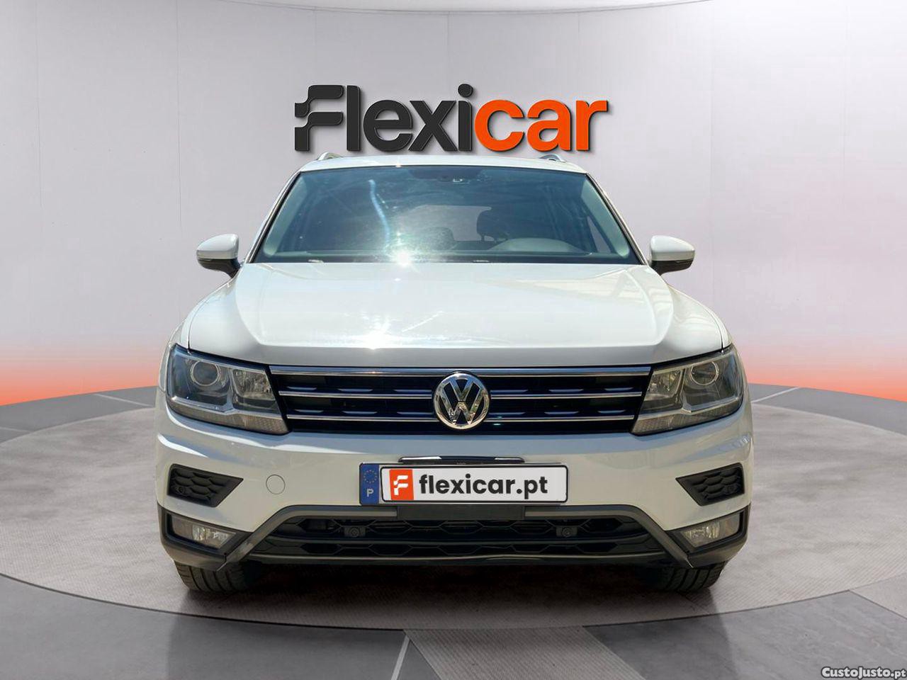 Volkswagen Tiguan 2.0 TSI 4Motion DSG Life — fotografia 20