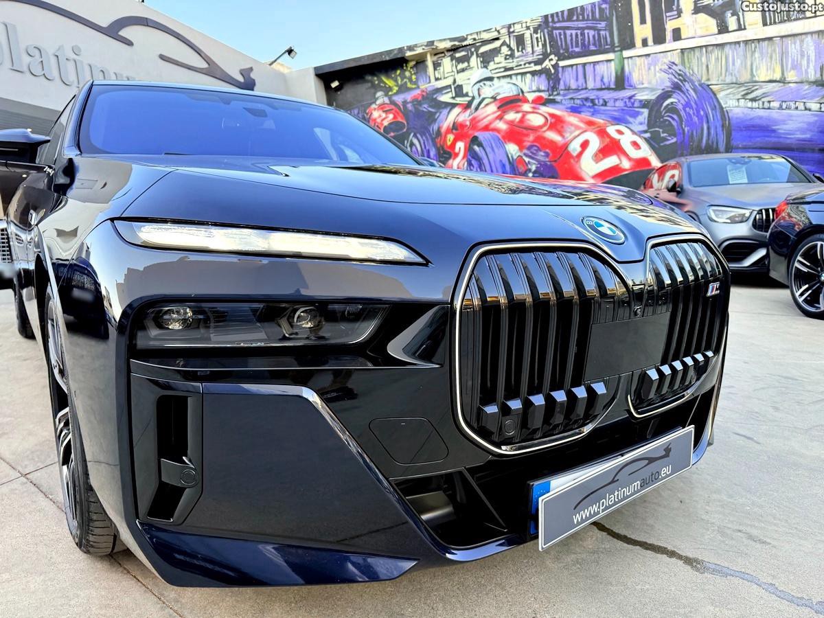 BMW 760 Me X-Drive — fotografia 13
