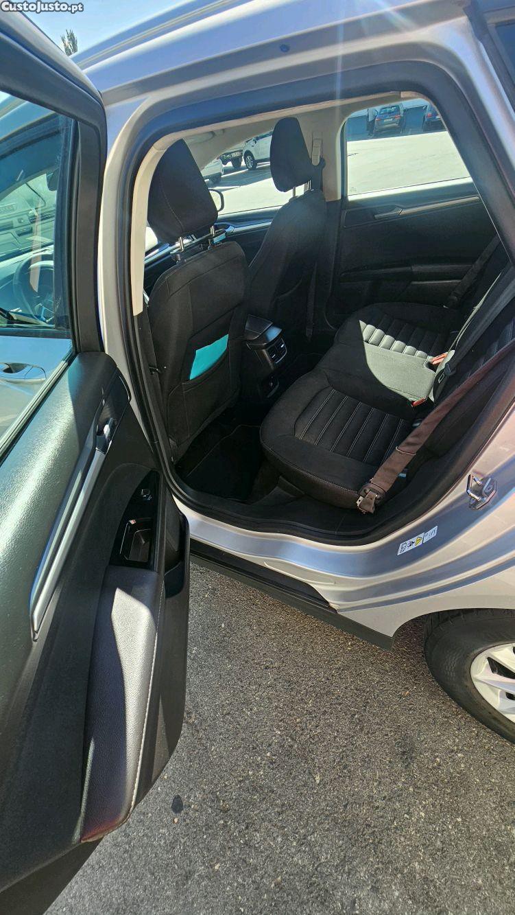 Ford Mondeo SW 1.5 TDCI — fotografia 3