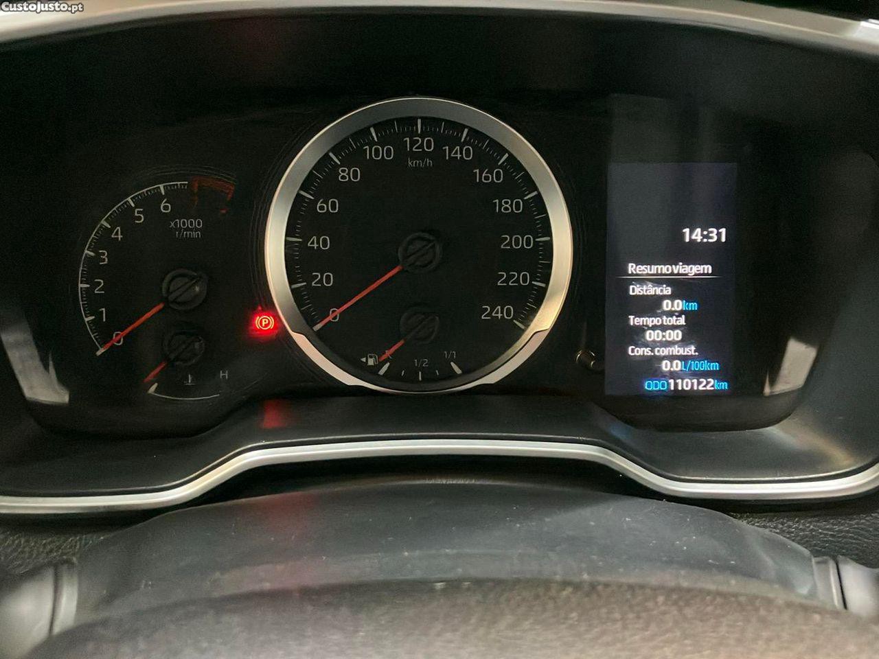 Toyota Corolla 1.5 VVT COMFORT — fotografia 13