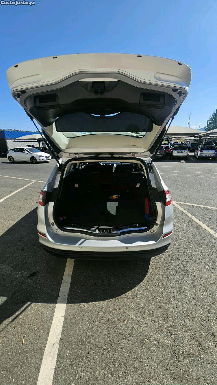 Ford Mondeo SW 1.5 TDCI — fotografia 5