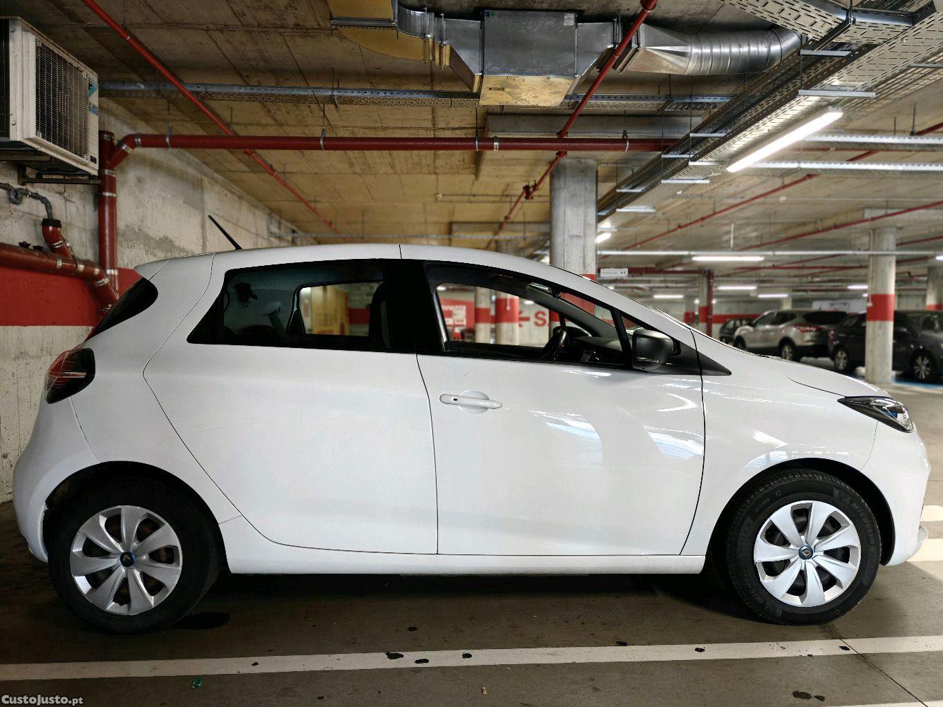 Renault Zoe R110 - 52kW - Baterias Próprias - 2020 — fotografia 10