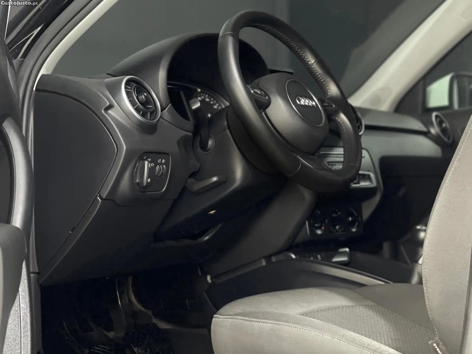Audi A1 1.0 TFSI — fotografia 11
