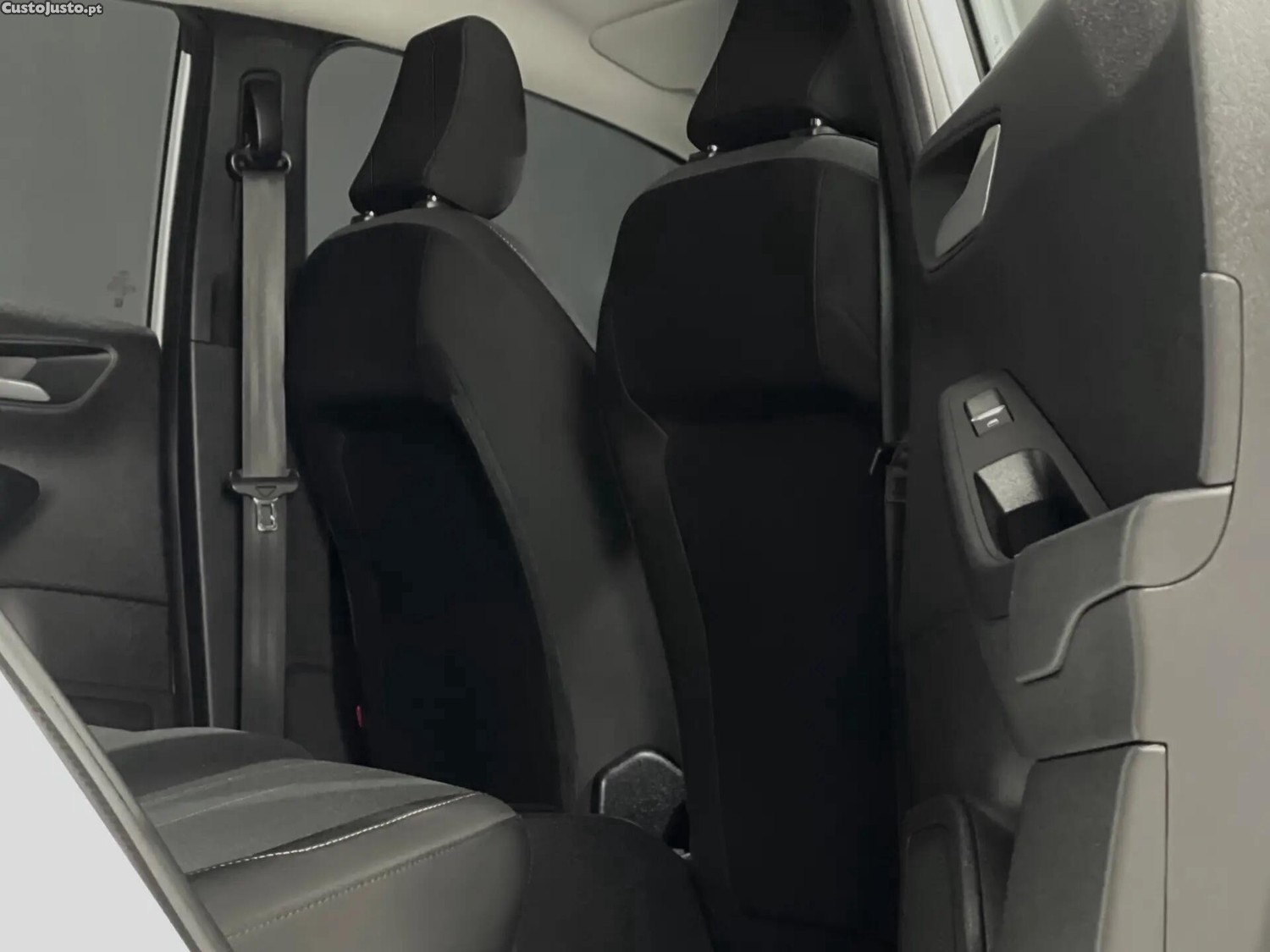 Ford Fiesta 1.0 ECOBOOST TITANIUM — fotografia 5