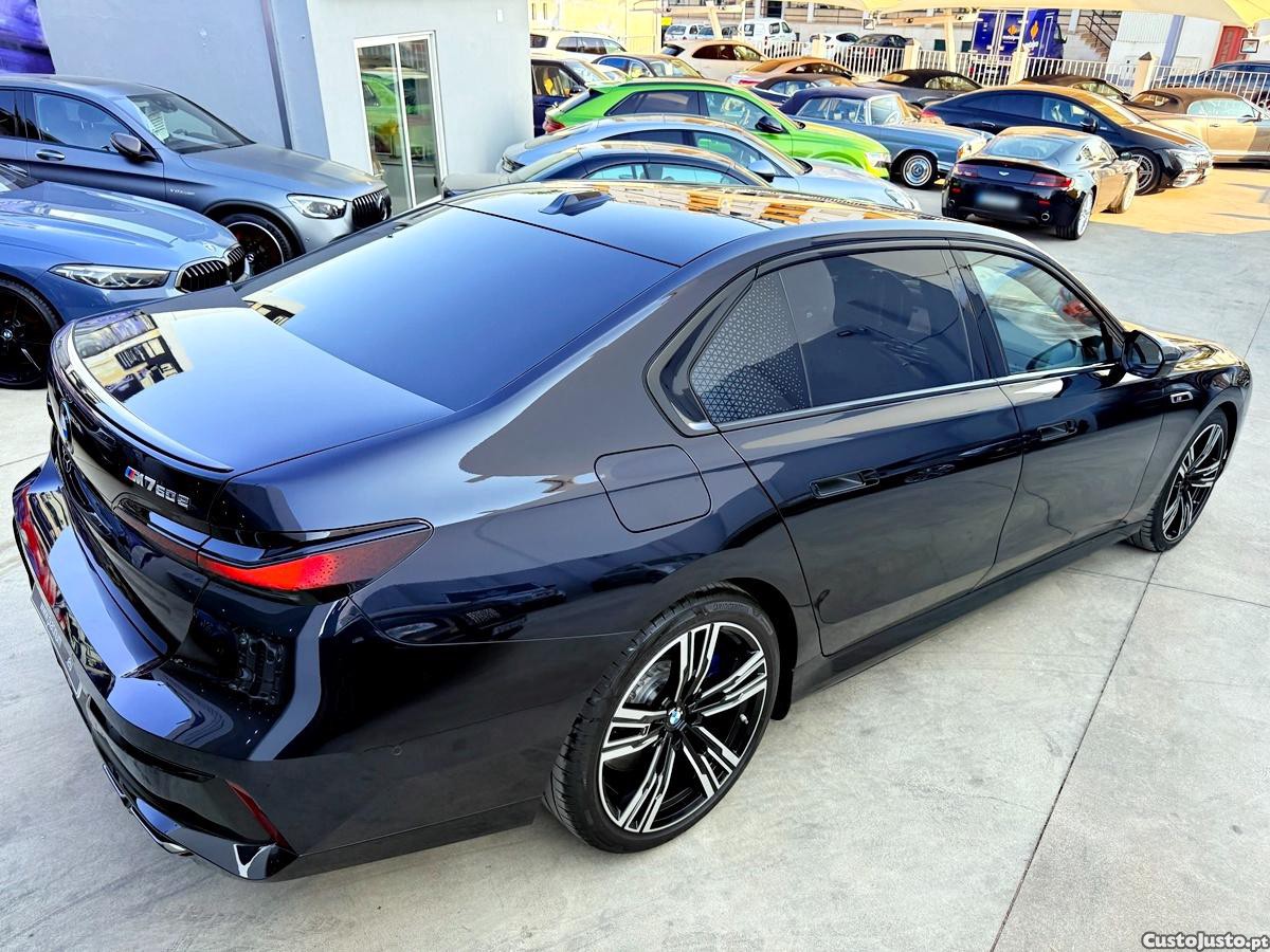 BMW 760 Me X-Drive — fotografia 7