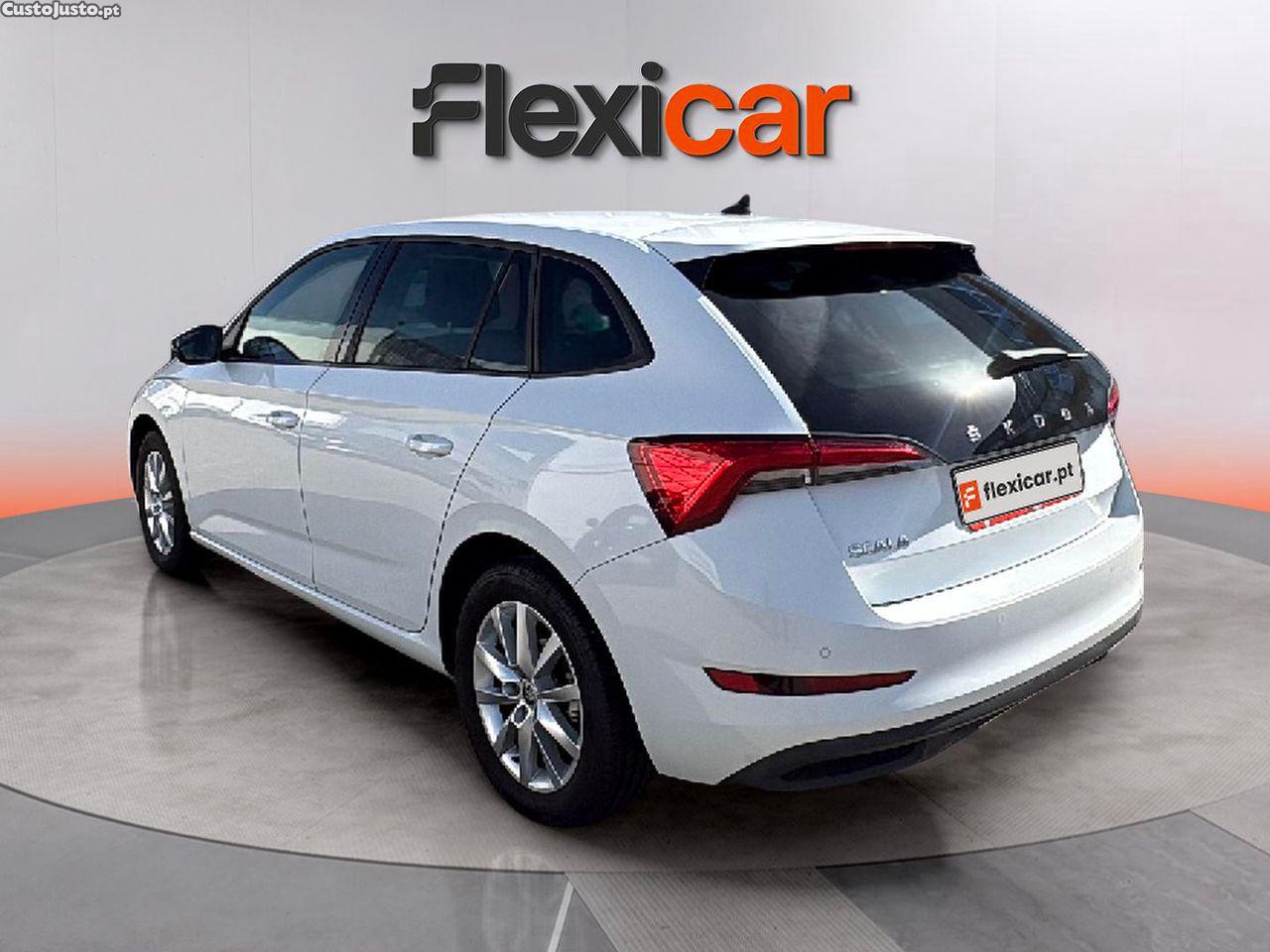 Skoda Scala 1.0 TSI Ambition — fotografia 13