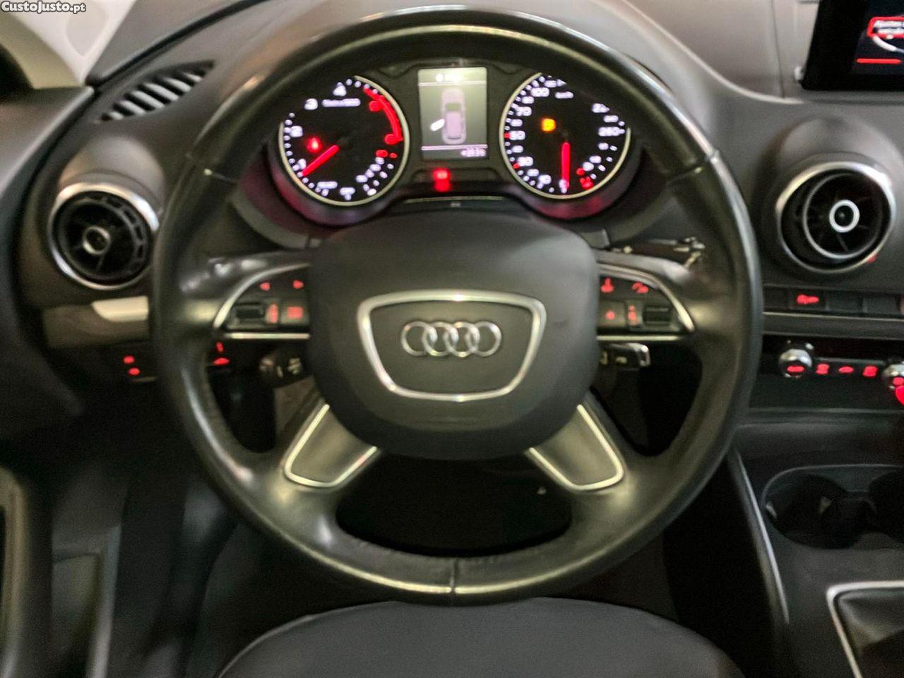 Audi A3 Sportback 1.6 TDI Design — fotografia 12