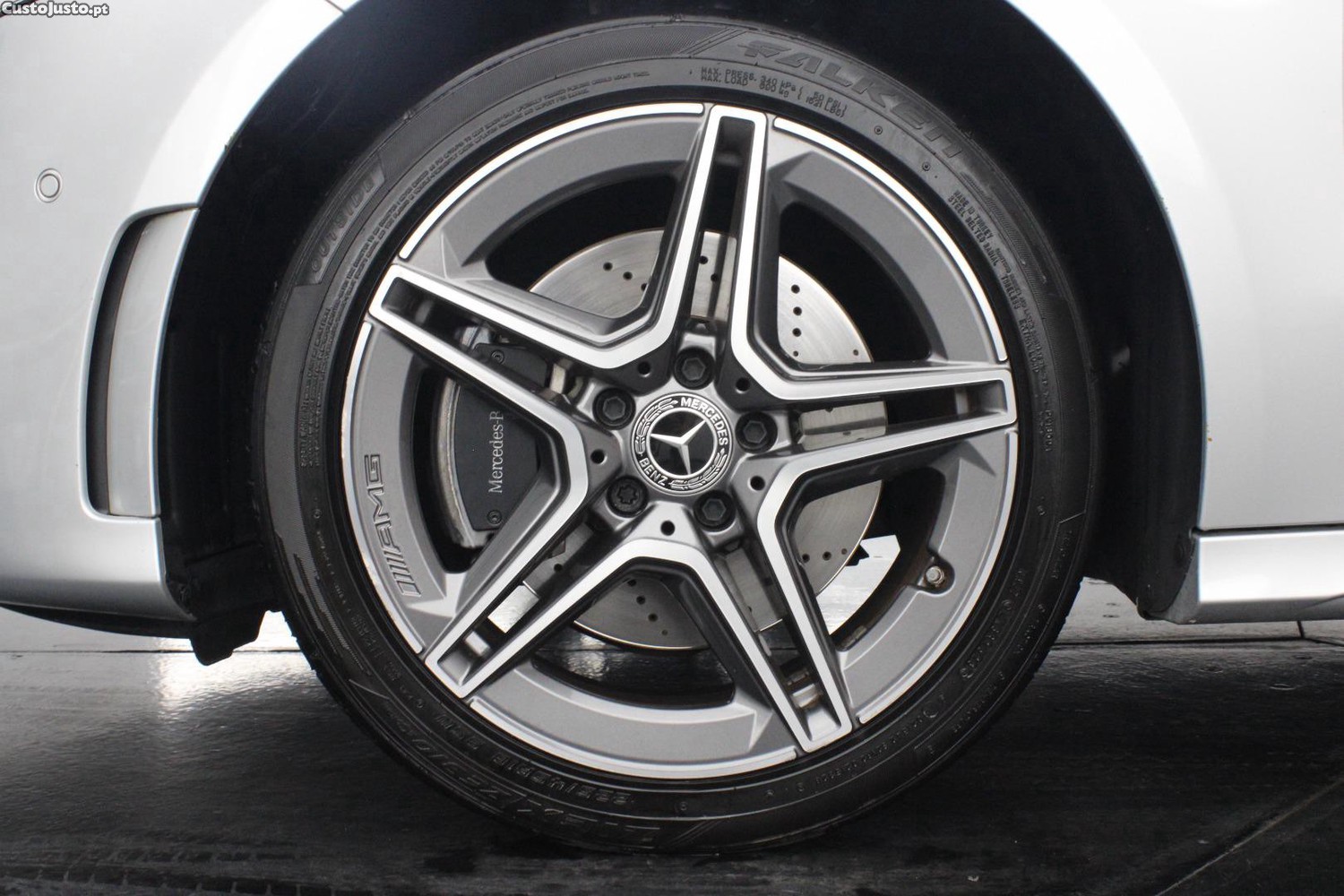 Mercedes-Benz A 250 E AMG PLUGIN (AUTO) — fotografia 9