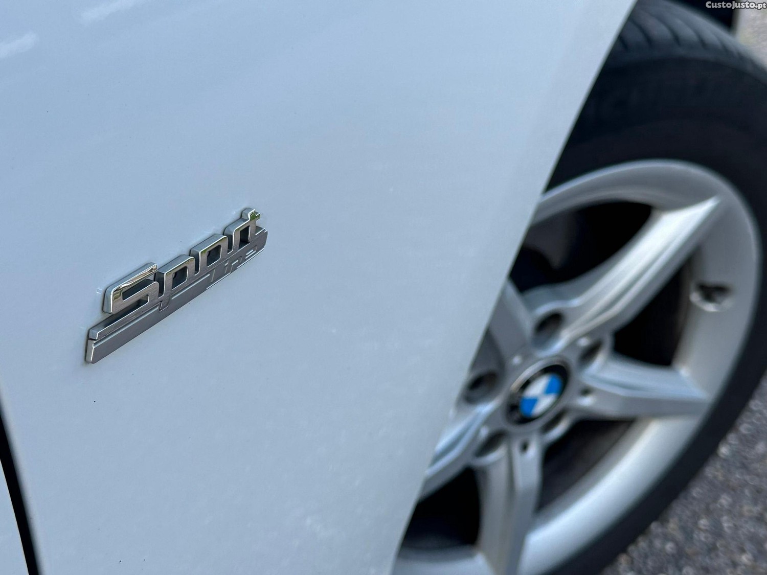 BMW 116 d EfficientDynamics Line Sport — fotografia 6