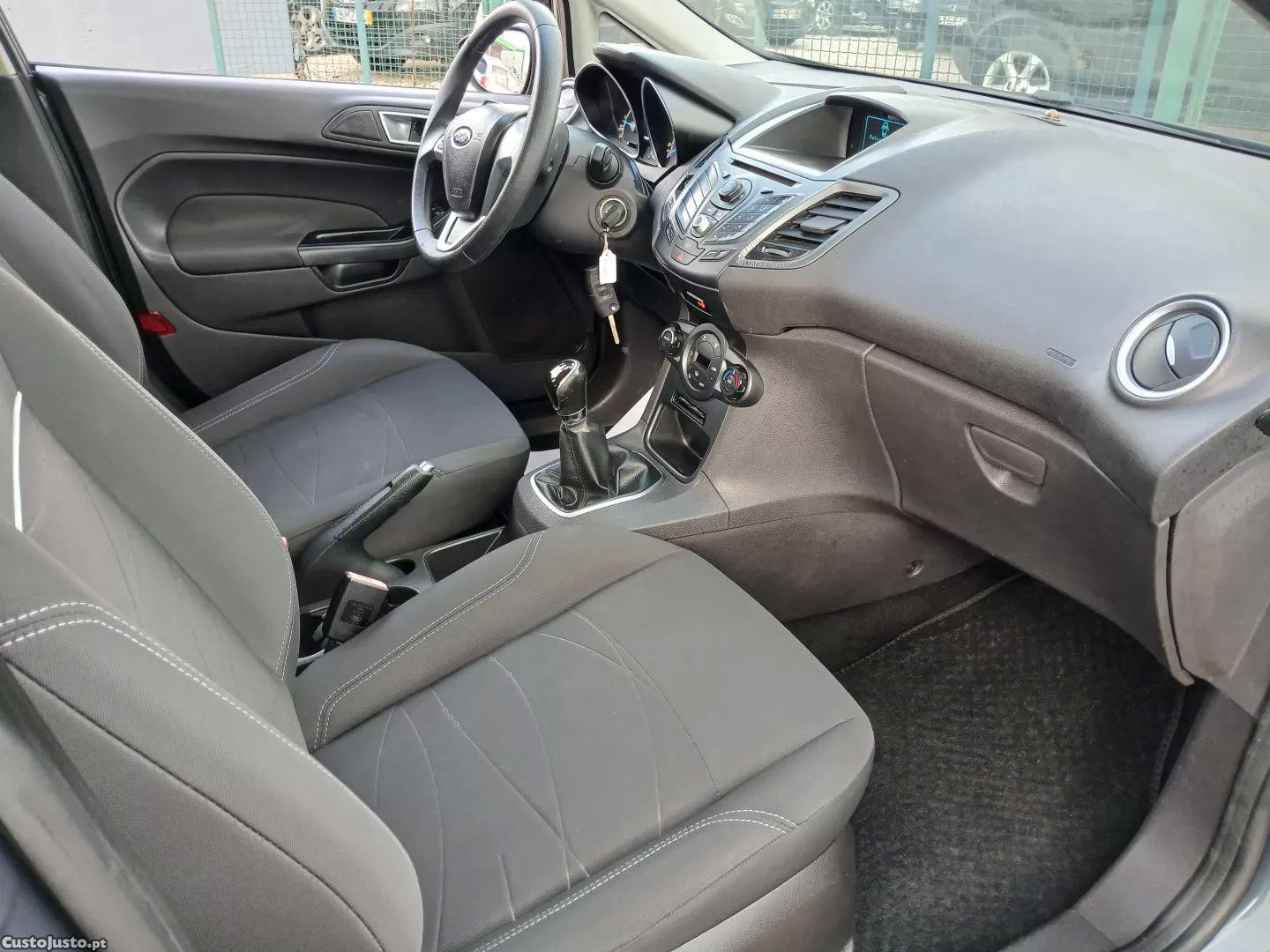 Ford Fiesta 1.5 tdci trend — fotografia 5
