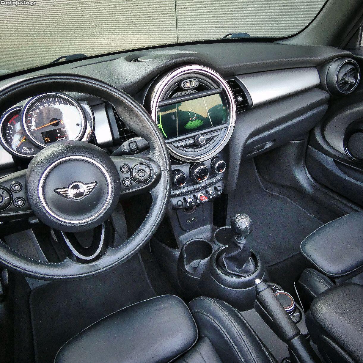 MINI Cooper D Cabrio — fotografia 4