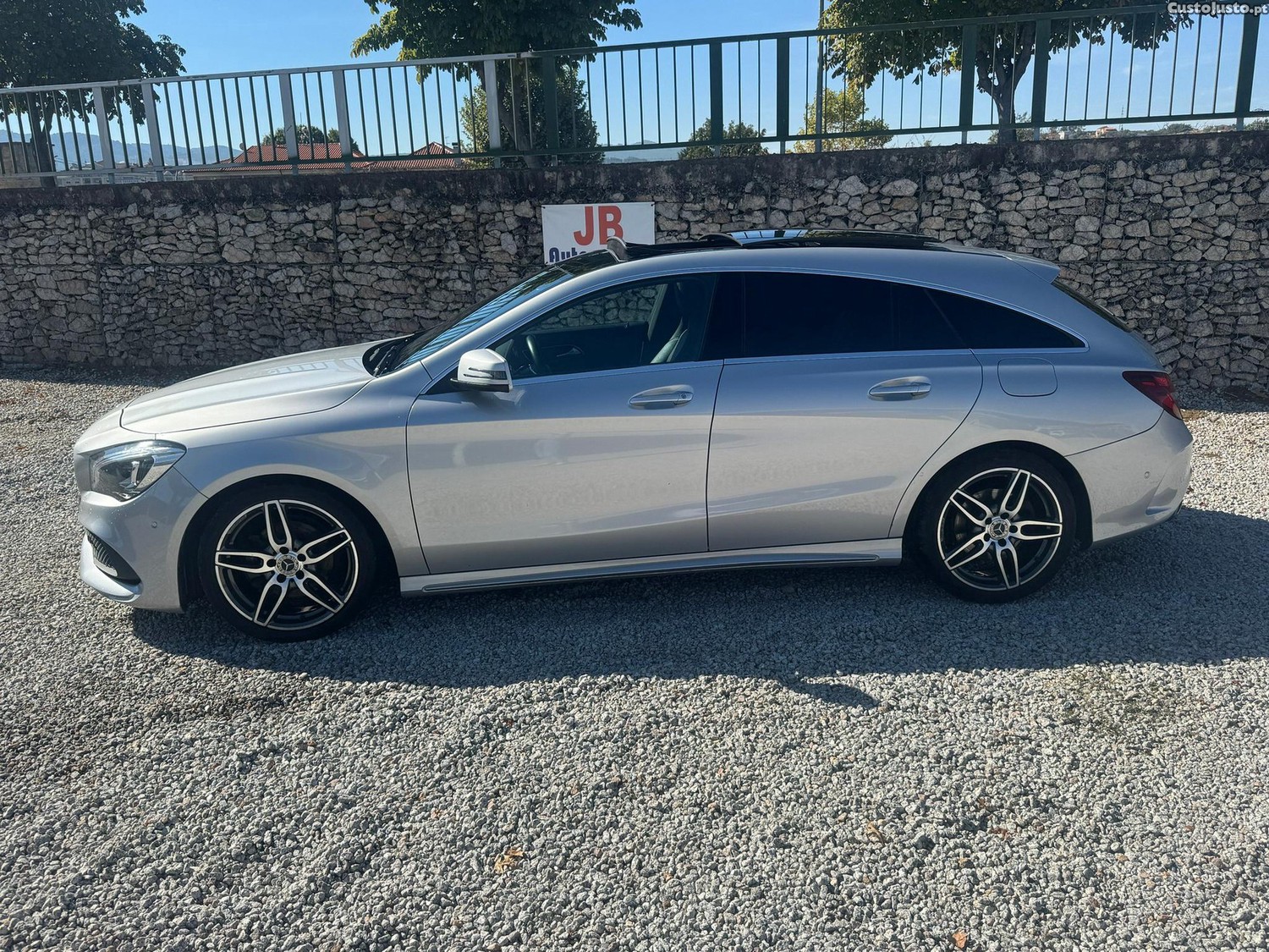 Mercedes-Benz CLA 200 d Shooting Brake AMG Line Aut. — fotografia 13