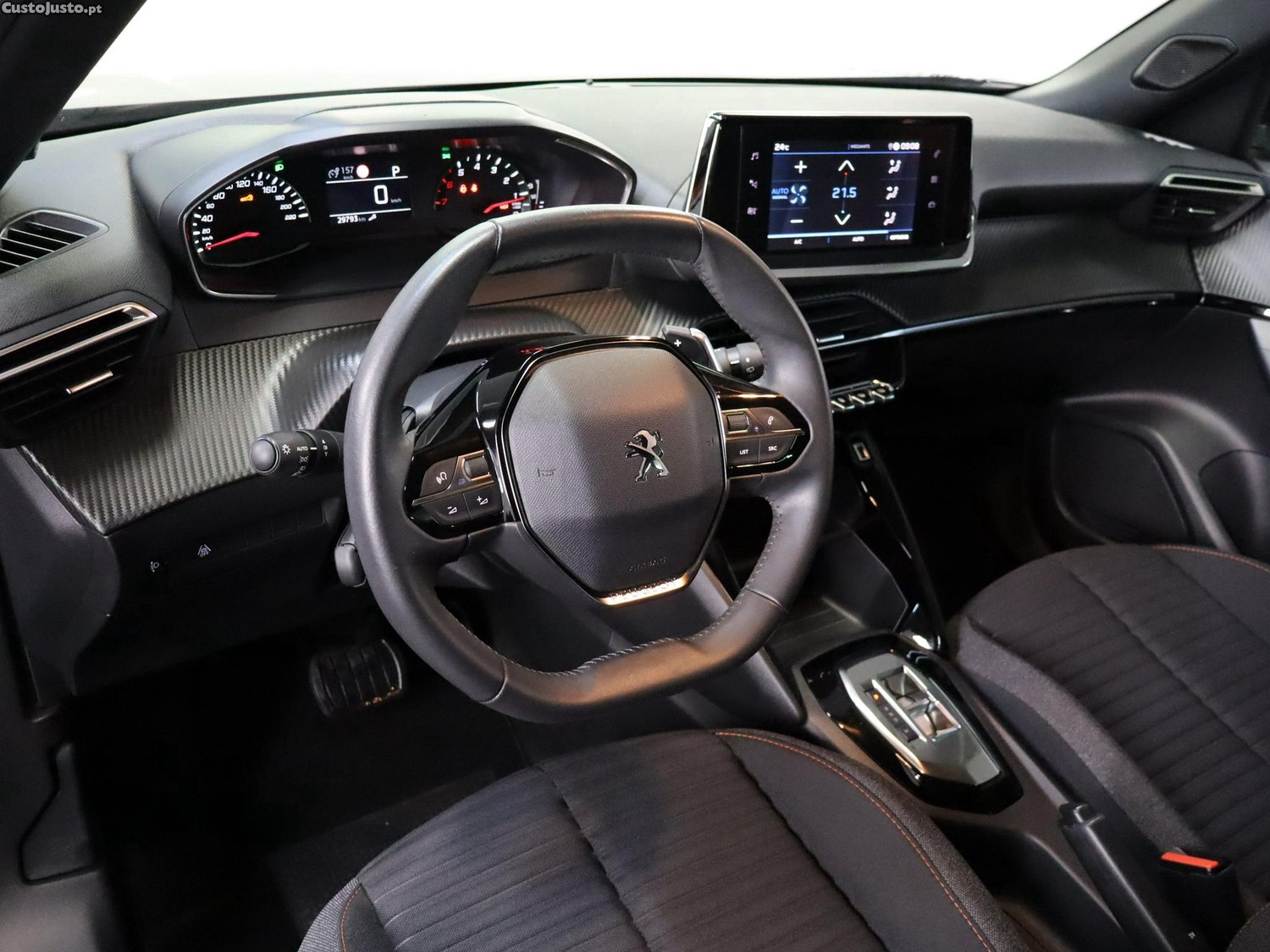Peugeot 2008 1.5 BlueHDi Active EAT8 — fotografia 15