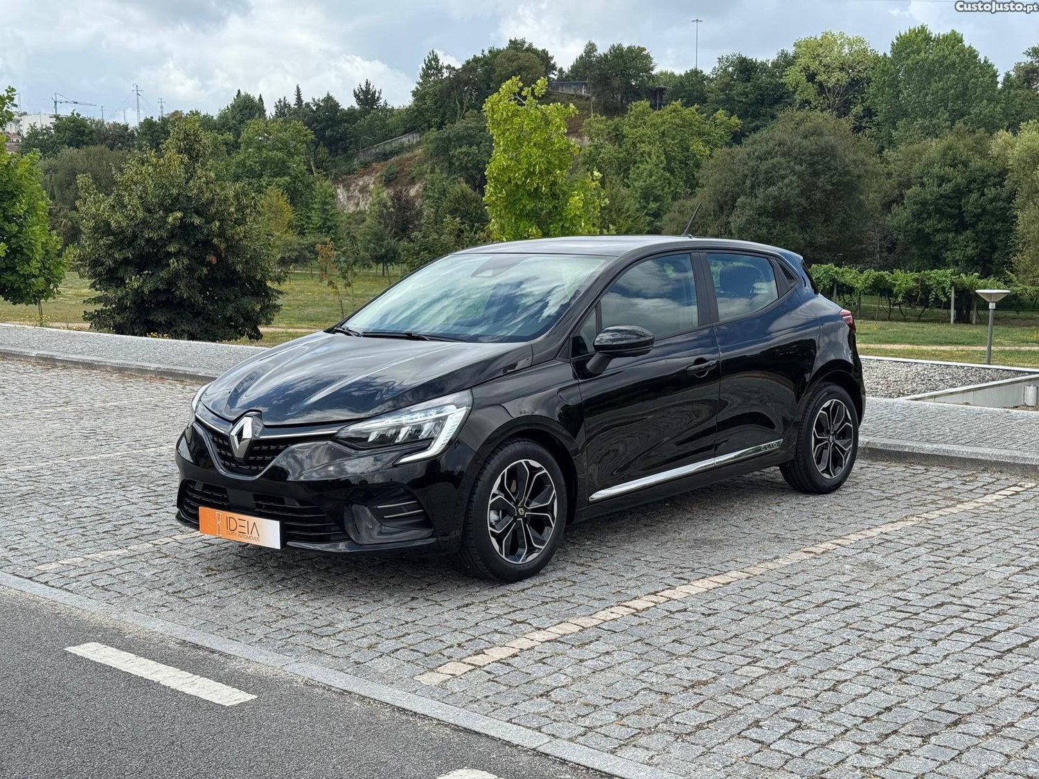Renault Clio 1.0 TCe Intens — fotografia 8