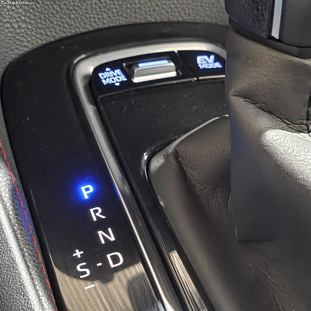 Toyota Corolla 2.0 Hybrid Exclusive — fotografia 6