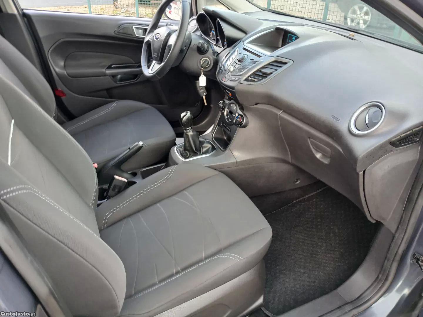 Ford Fiesta 1.5 tdci trend — fotografia 4