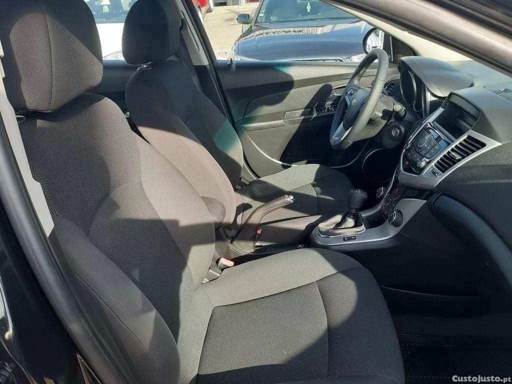 Chevrolet Cruze 1.7 vcdi ltz — fotografia 3