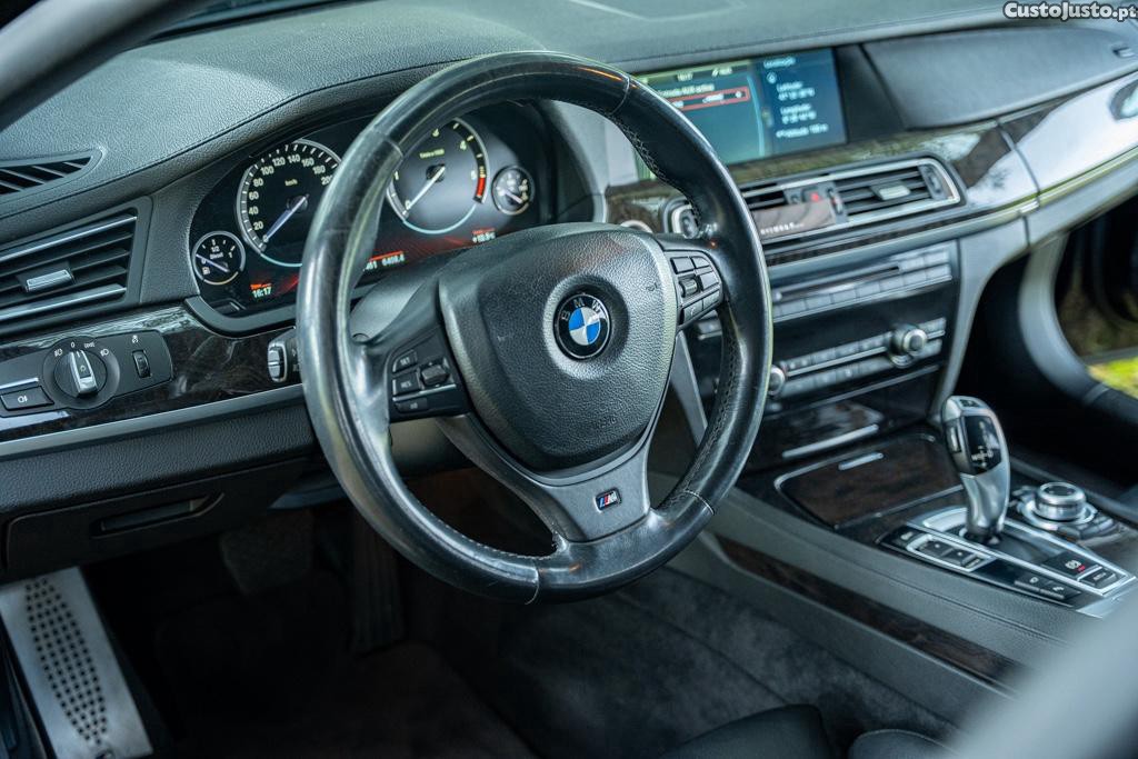 BMW 740 d Pack M — fotografia 4