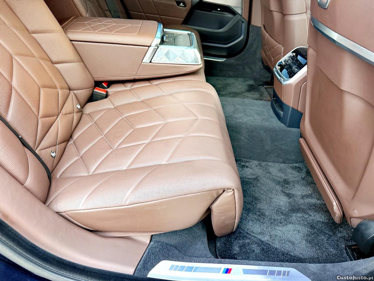 BMW 760 Me X-Drive — fotografia 31
