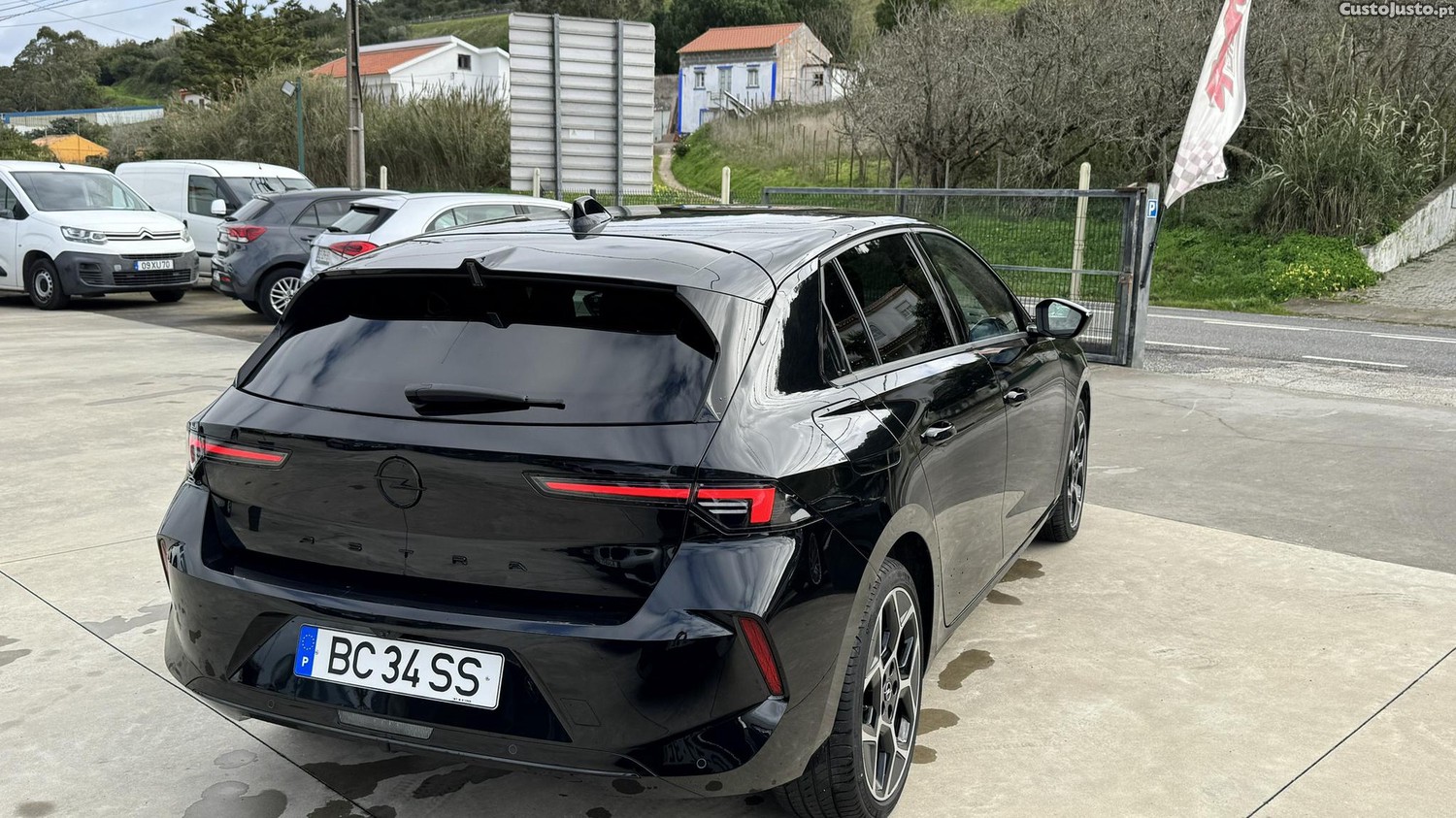 Opel Astra 1.5 Turbo D — fotografia 13