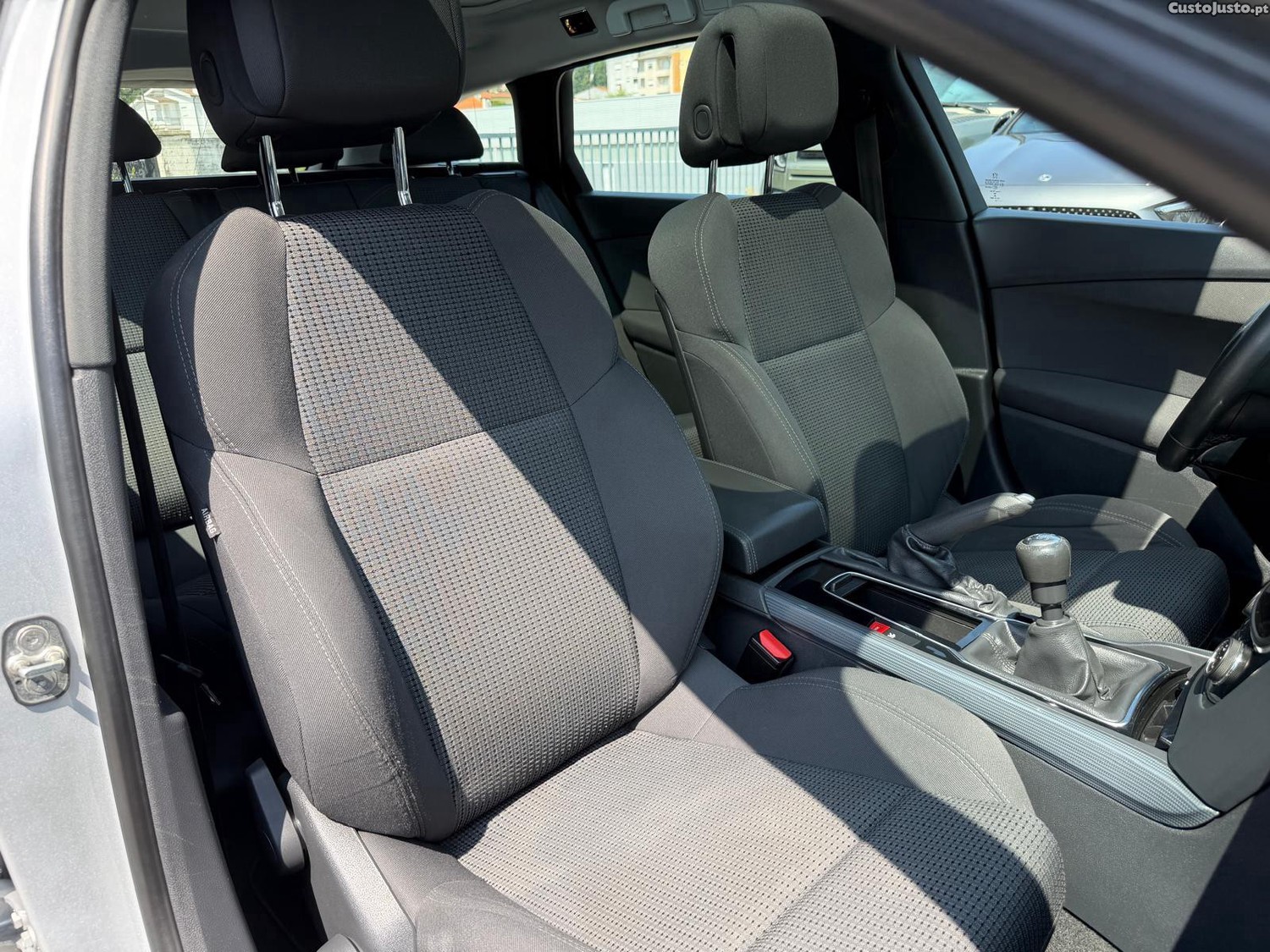 Peugeot 508 SW 1.6 BlueHDi Allure — fotografia 9