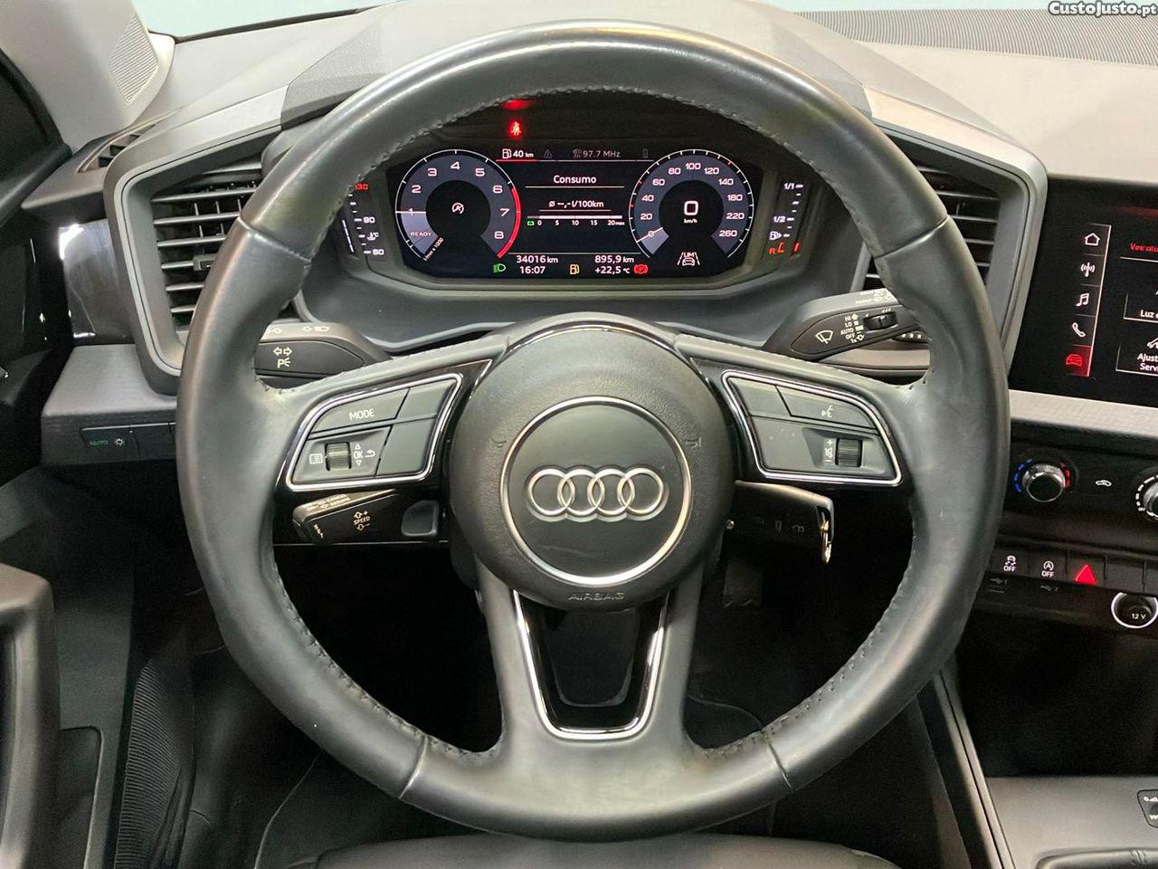 Audi A1 Sportback Sportback 25 TFSI — fotografia 13