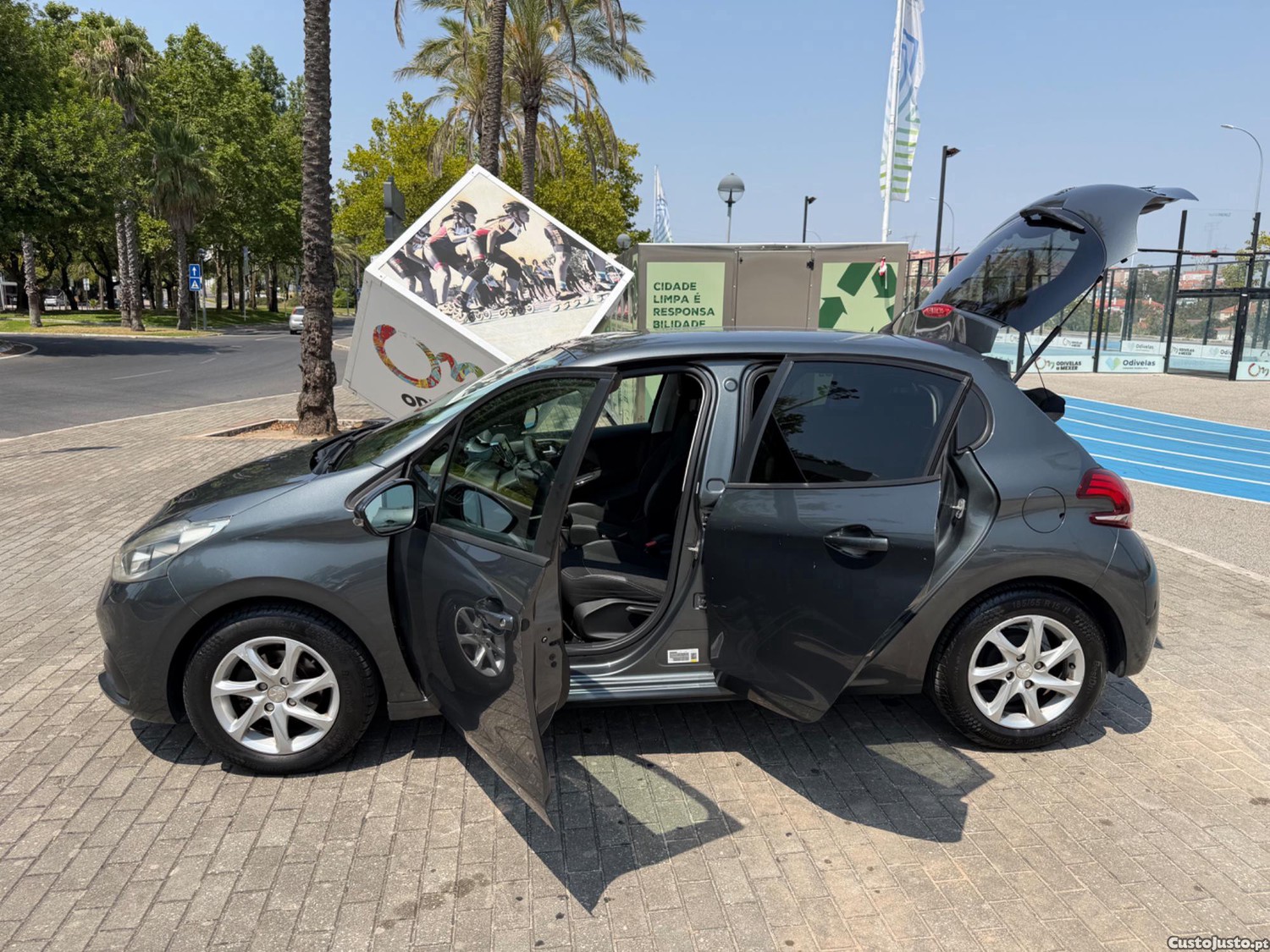 Peugeot 208 1.2 PURETECH ACTIVE — fotografia 12