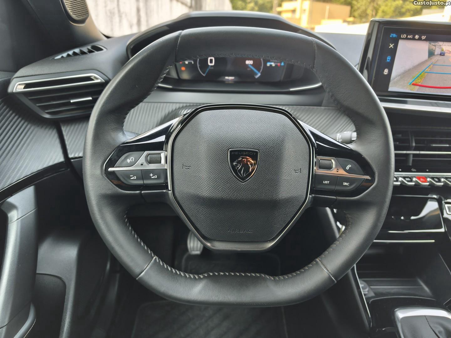 Peugeot 2008 TURBO 100 Allure — fotografia 14