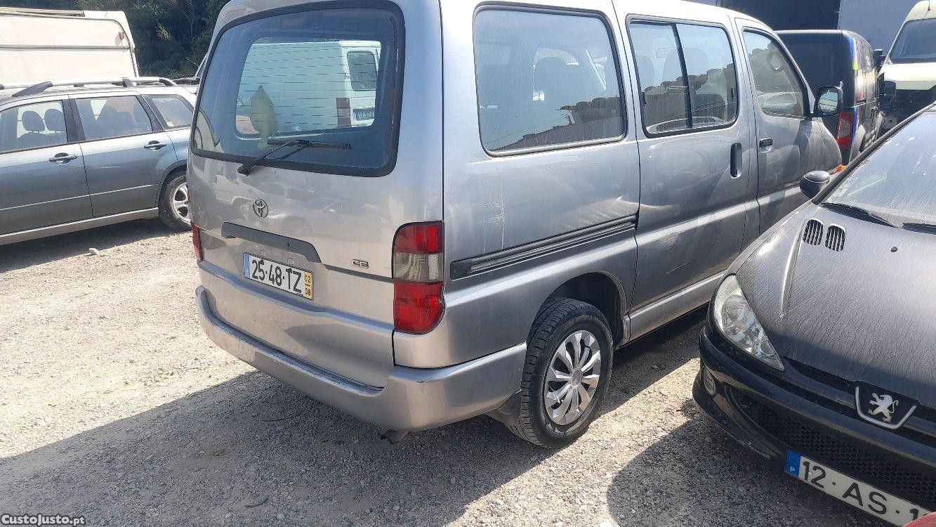 Toyota Hiace 2.5 d4d 6 lugares — fotografia 5