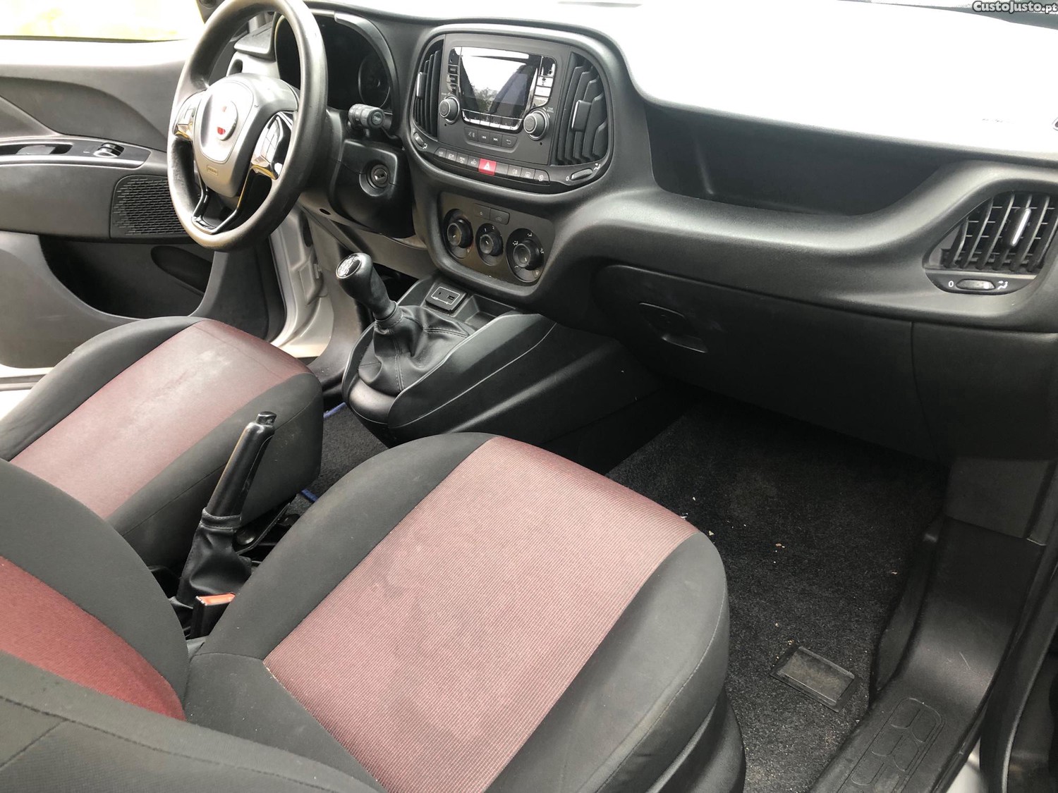 Fiat Doblo 1.3 M-Jet — fotografia 2