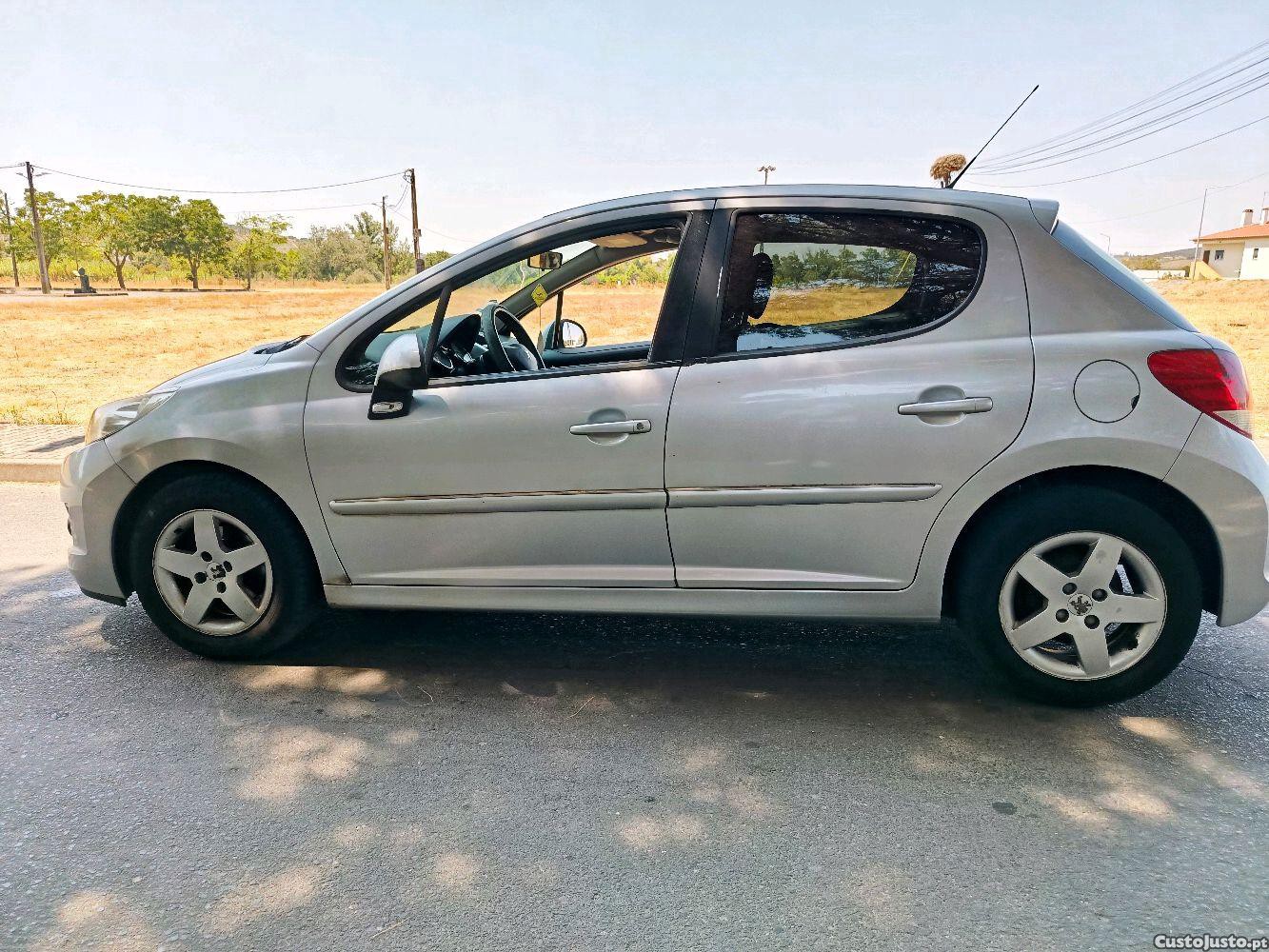 Peugeot 207 premium de 2011 a diesel nacional 240mil kms — fotografia 5