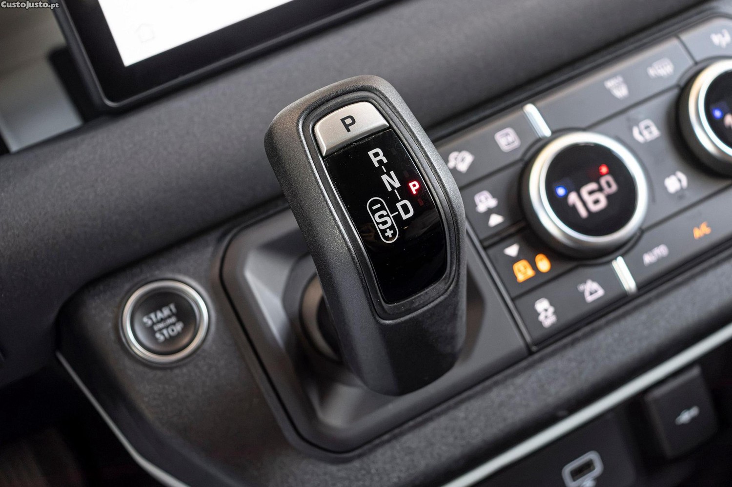Land Rover Defender 2.0 P400e 110 AWD X-Dynamic S — fotografia 4