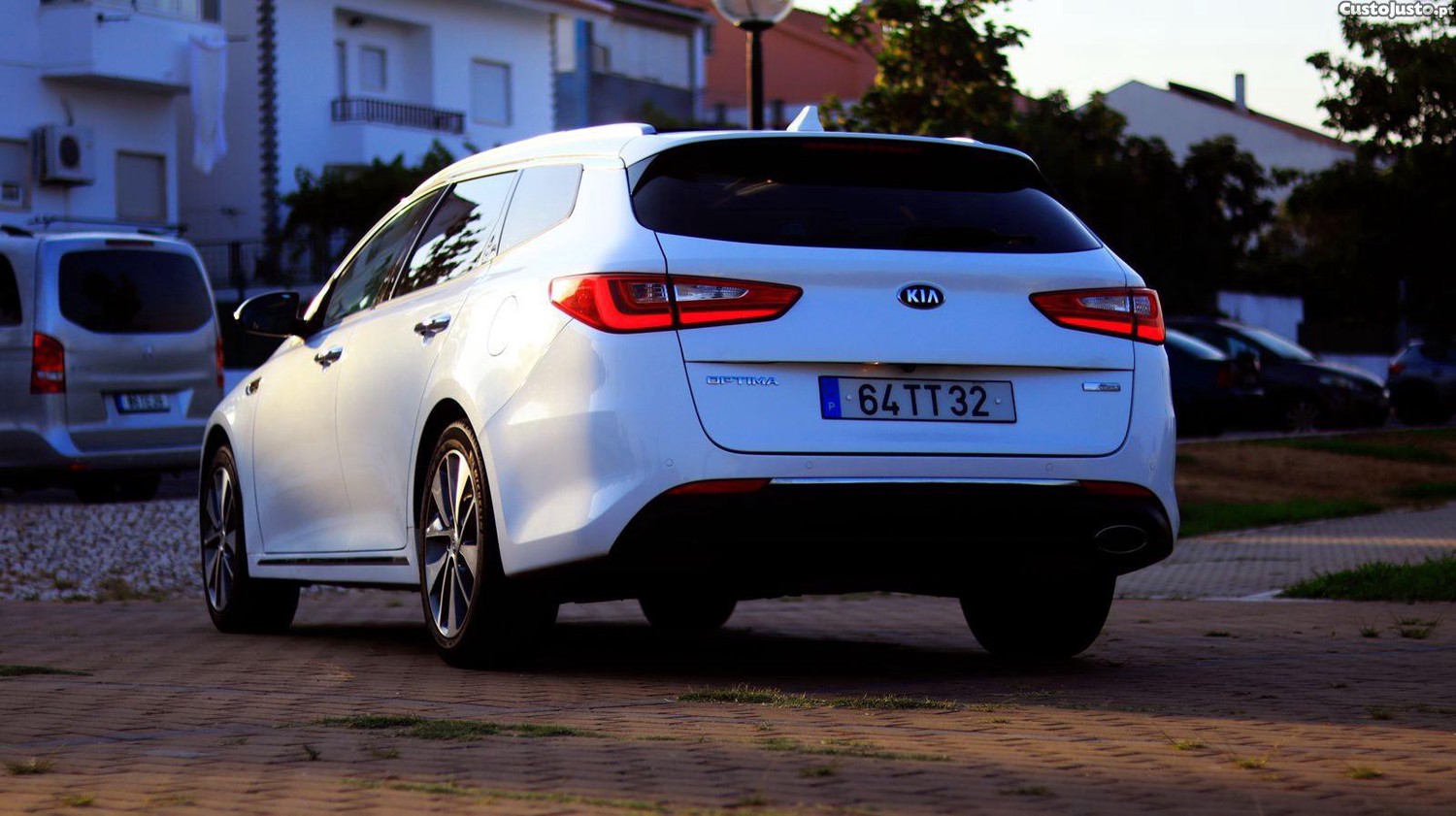 Kia Optima 1.7 — fotografia 4