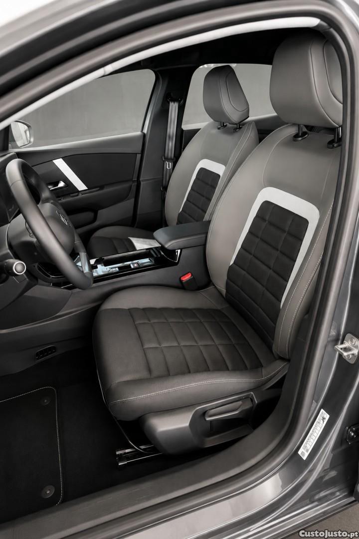 Citroën e-C4 136 PLUS — fotografia 11