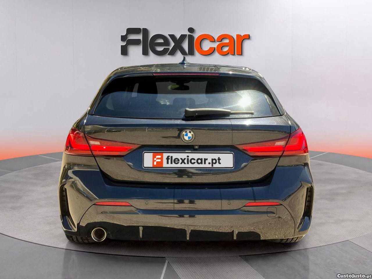 BMW 116 d Pack Desportivo M Auto — fotografia 14