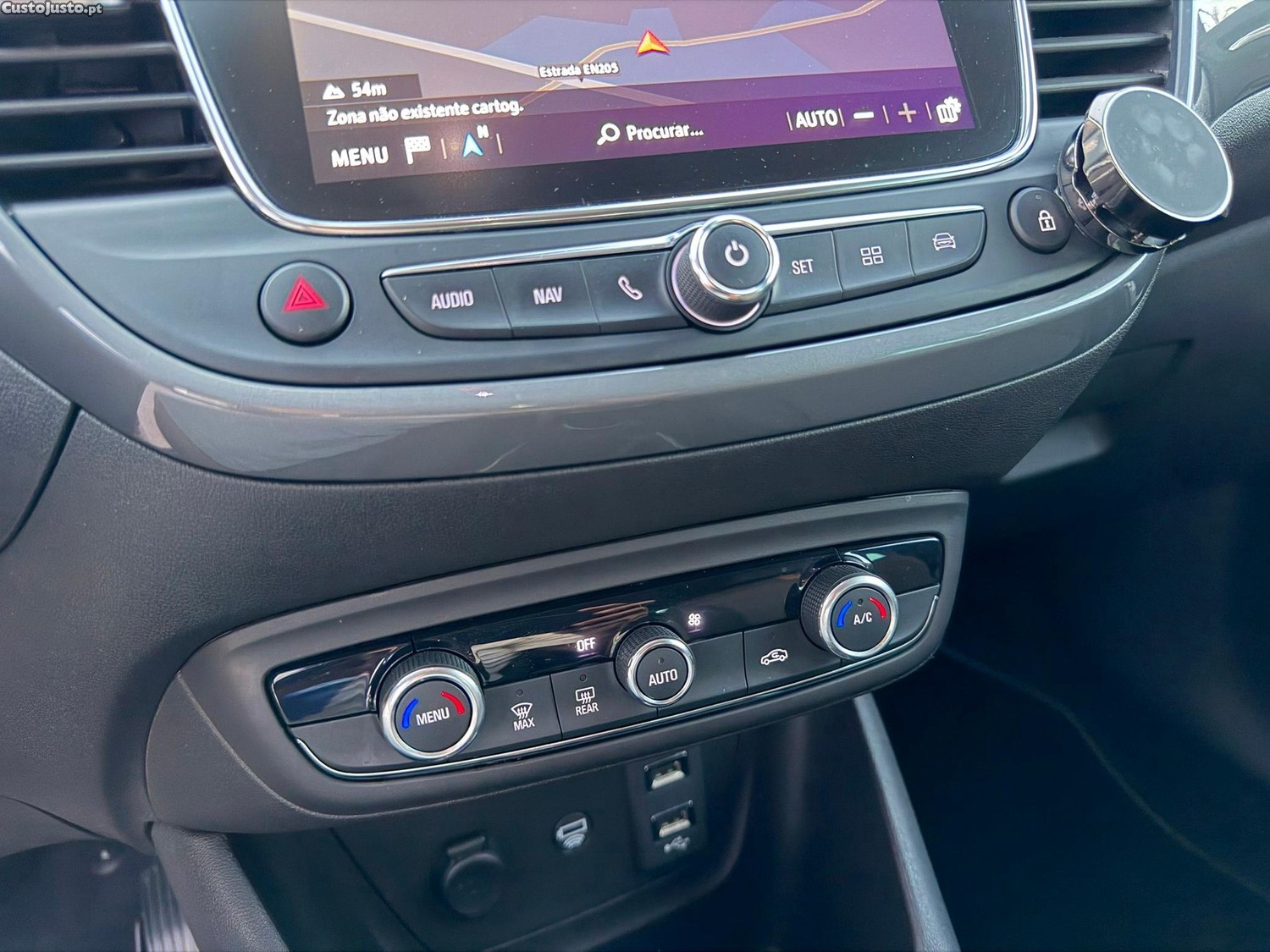 Opel Crossland X 1.2 Business Edition — fotografia 12