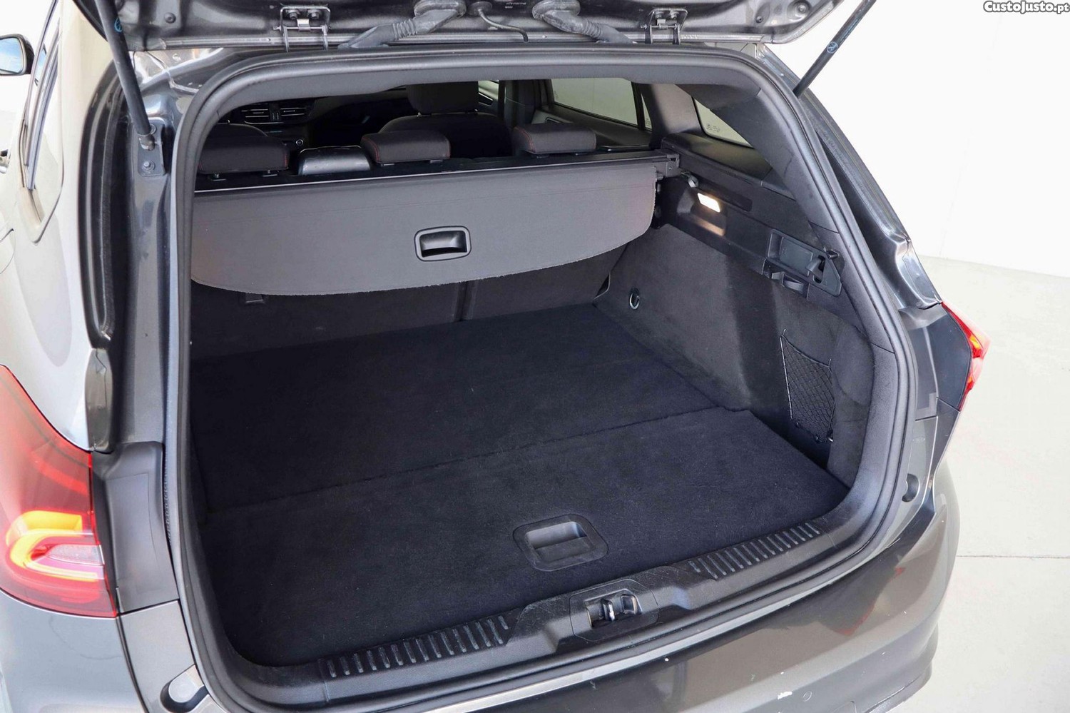 Ford Focus SW 1.0 EcoBoost MHEV ST-Line — fotografia 18
