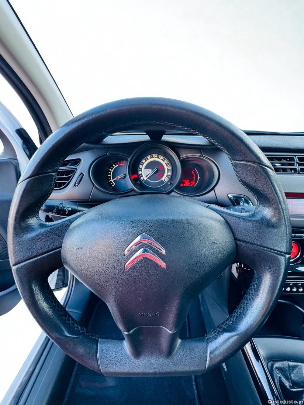 Citroën C3 BlueHDi S&S Feel — fotografia 3