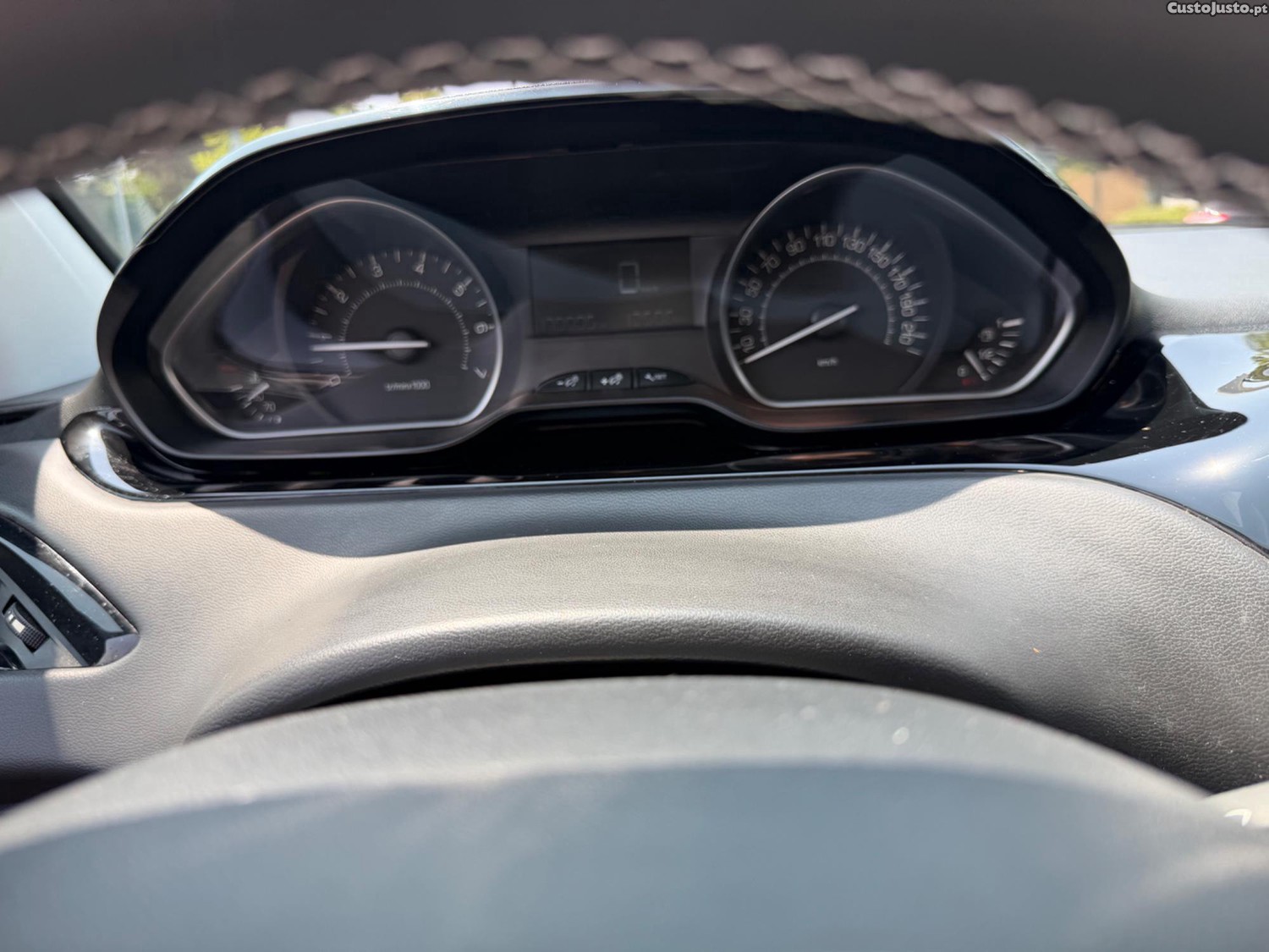 Peugeot 208 1.2 PURETECH ACTIVE — fotografia 6
