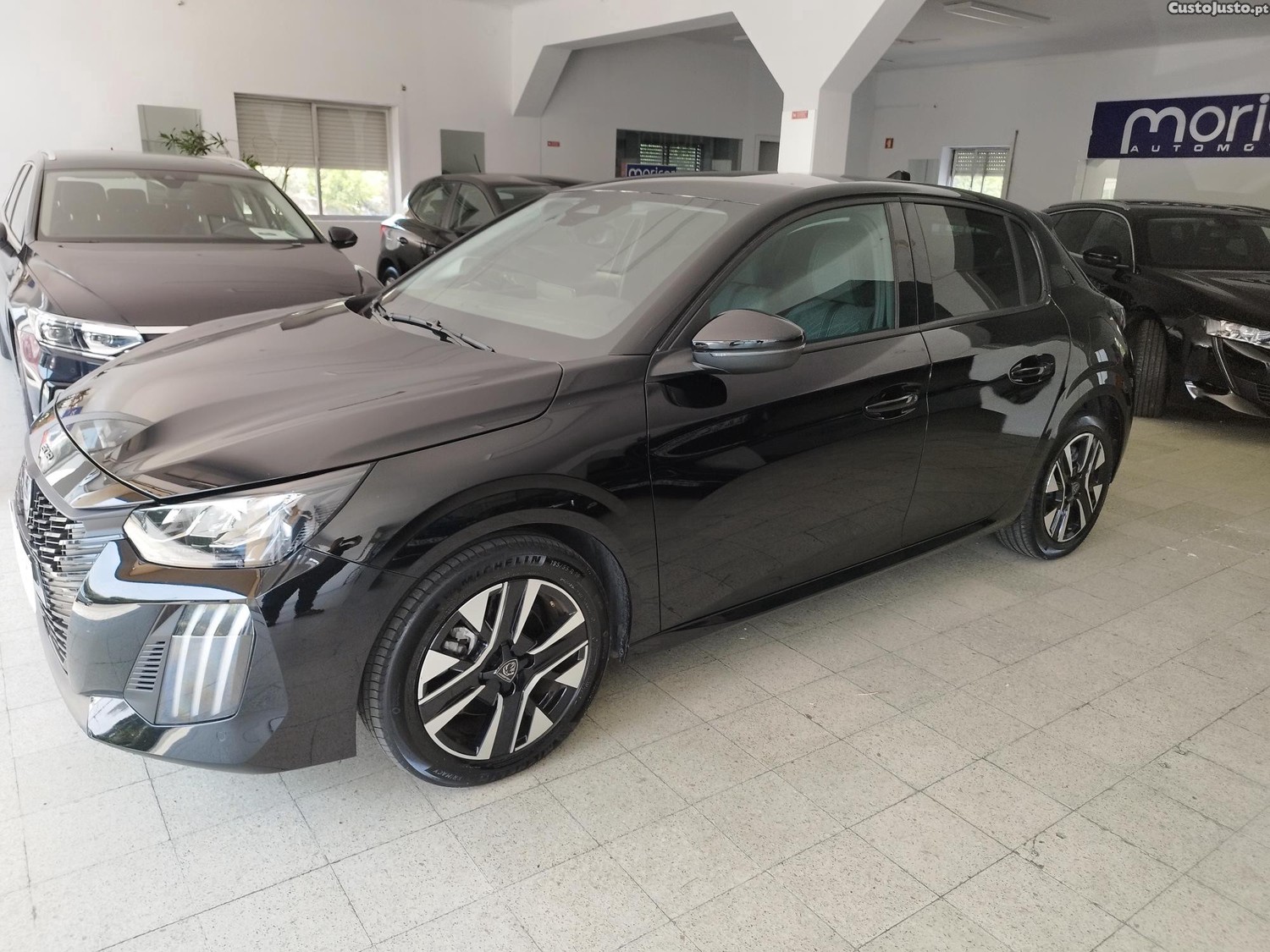 Peugeot 208 1.2 ALLURE — fotografia 9