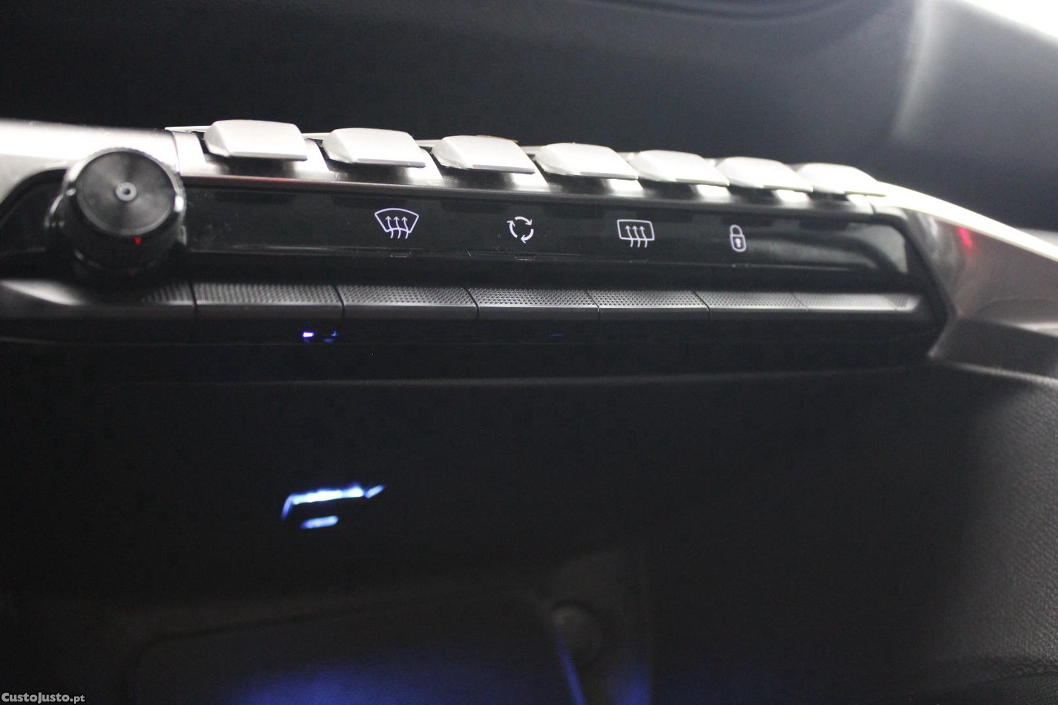 Peugeot 3008 1.5 BHDI ACTIVE — fotografia 15