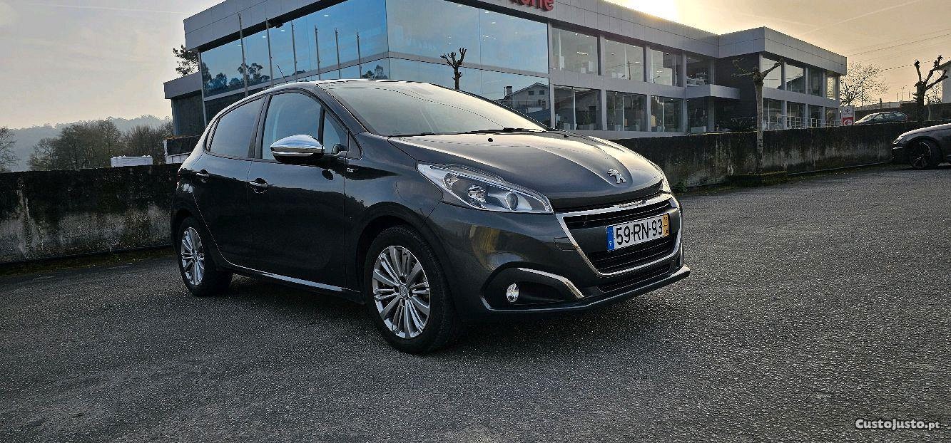 Peugeot 208 1.2 Pure Tech Style 65.000 km — photo 3
