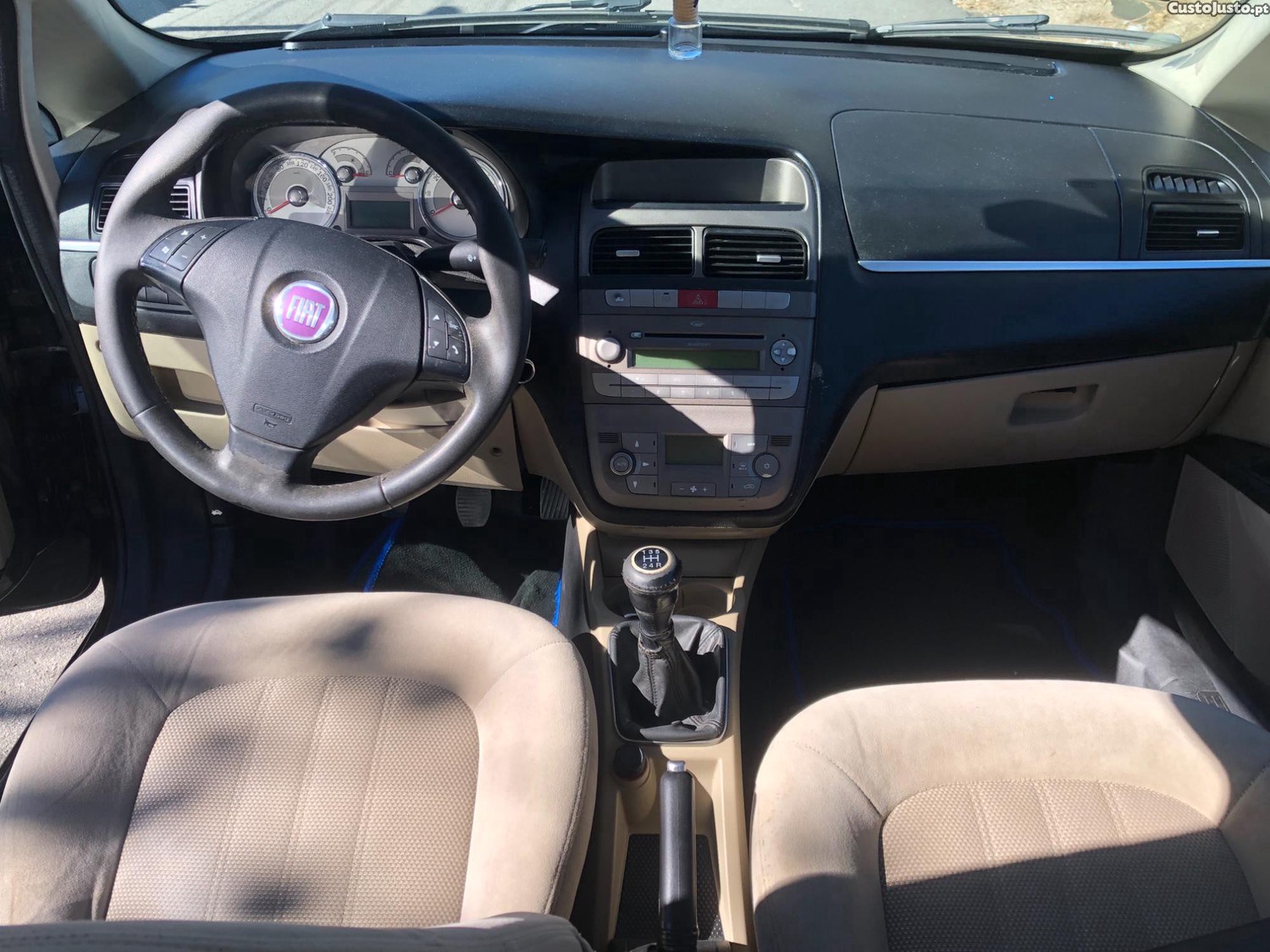 Fiat Linea 1.3 Multijet 2008 — fotografia 4