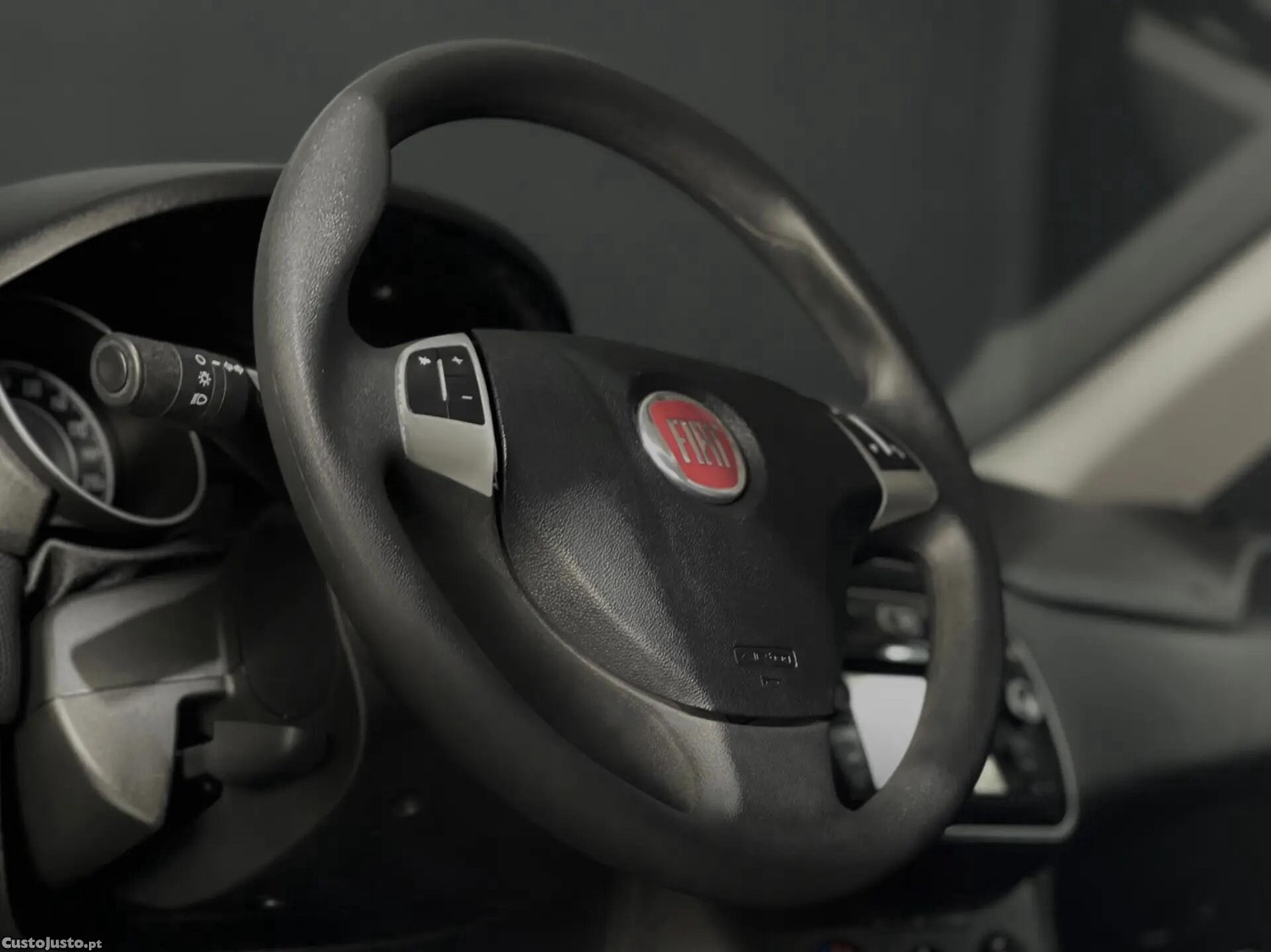 Fiat Punto 1.3 M-Jet Easy S&S — fotografia 9