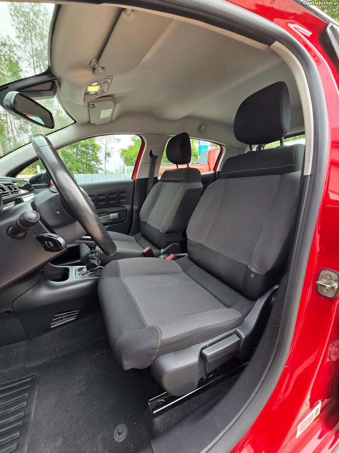Citroën C3 1.2 PureTech Shine — fotografia 13